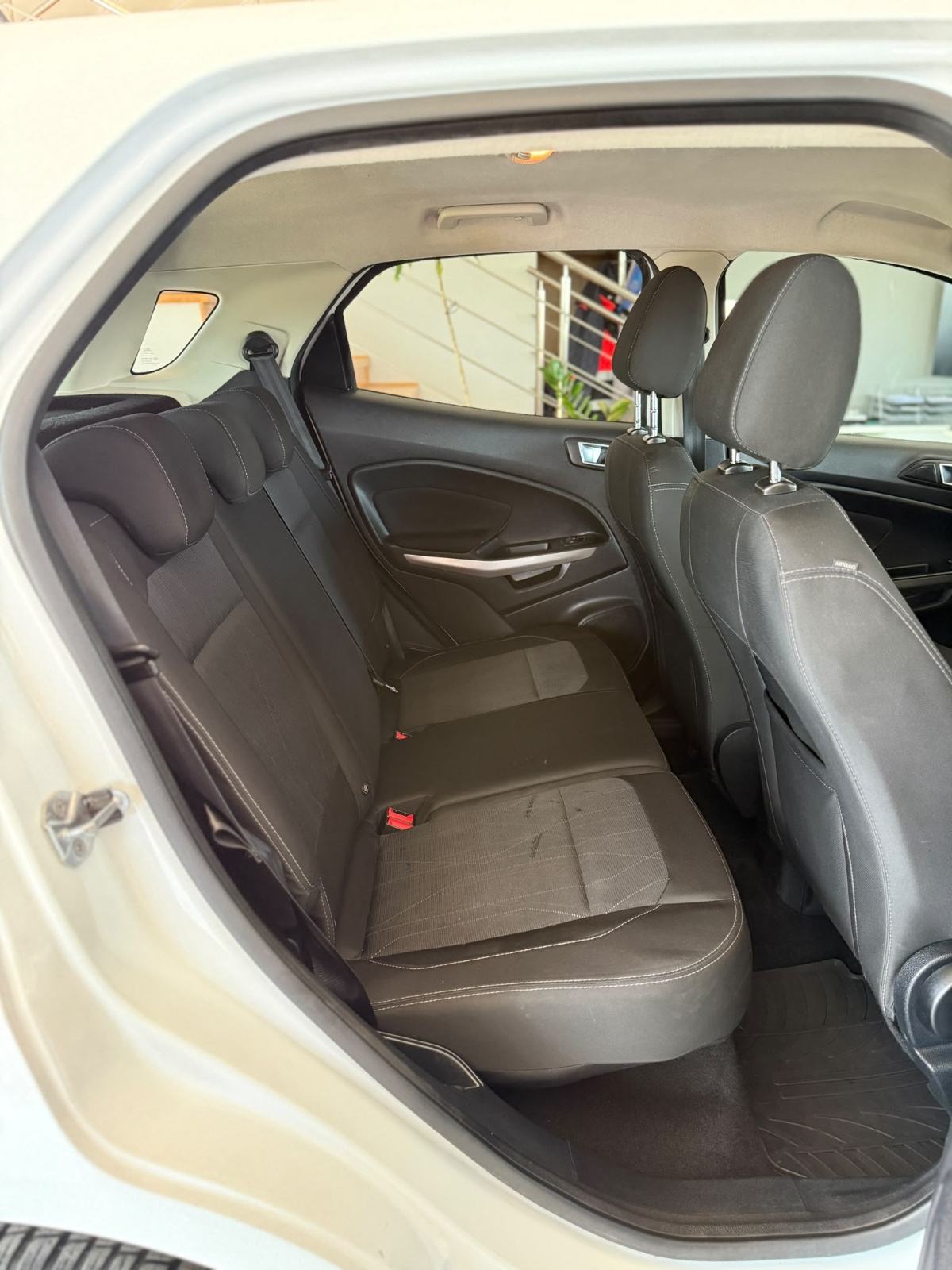 Ford Ecosport 1,0 NIJE UVOZ HR AUTO SERVISNA REG.01/2027, fotografija 20