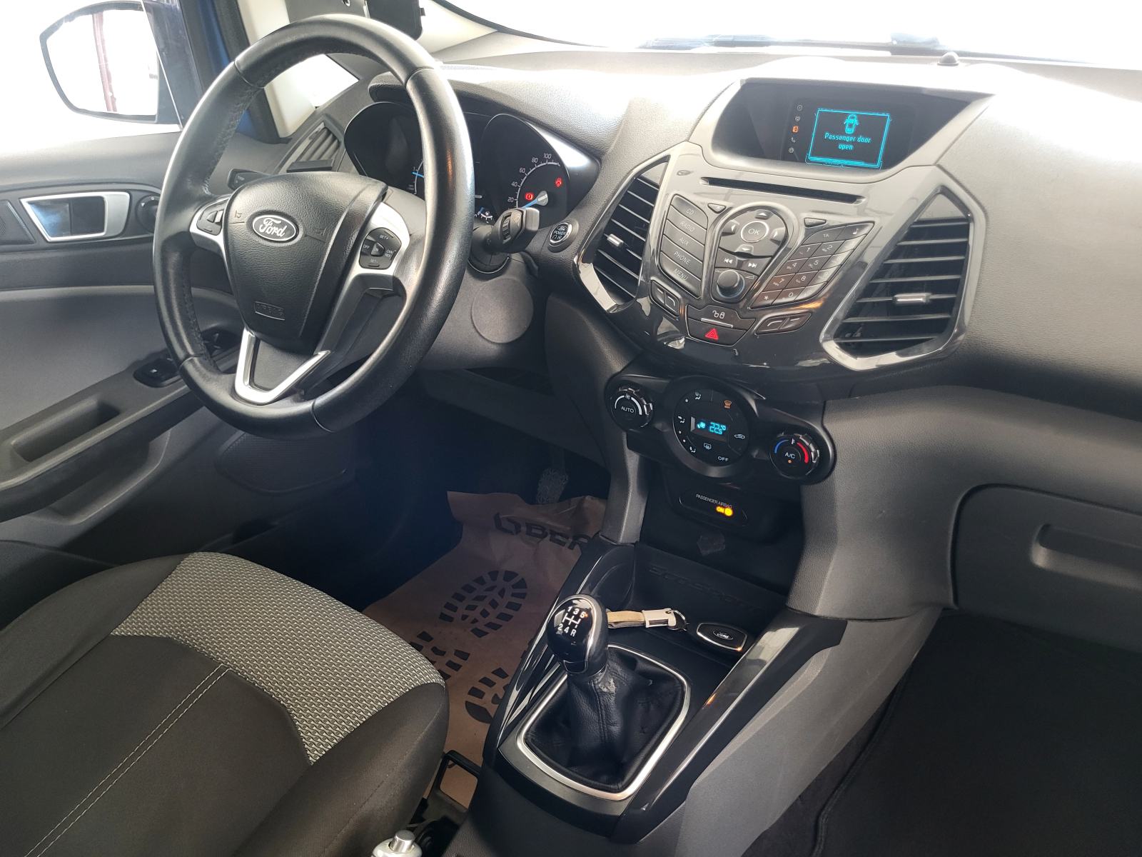 FORD ECOSPORT 1.5 TDCI AUT.KLIMA TEMPOMAT EUROKUKA ALU REG 03/2027, pogled izvana - slika 2