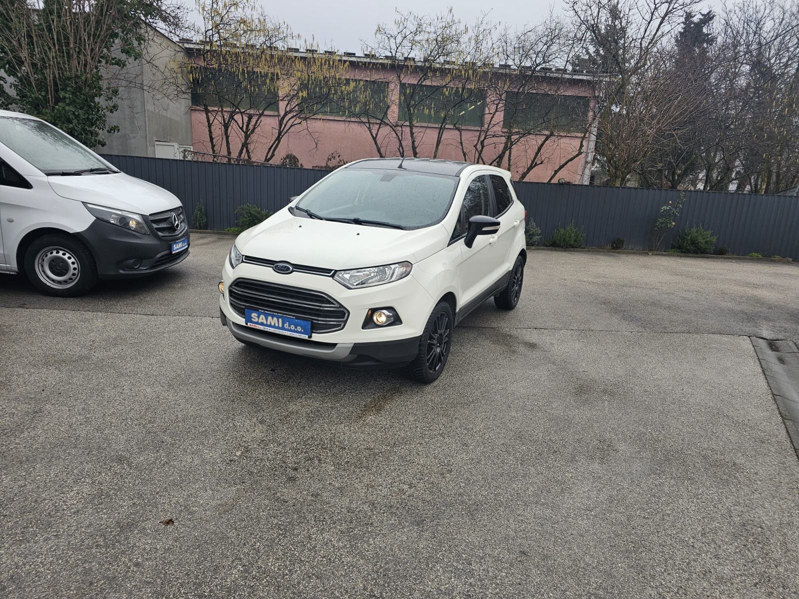 Ford Ecosport 1,5 TDCi ECOSPORT TOP STANE AKCIJA 9500, fotografija 15