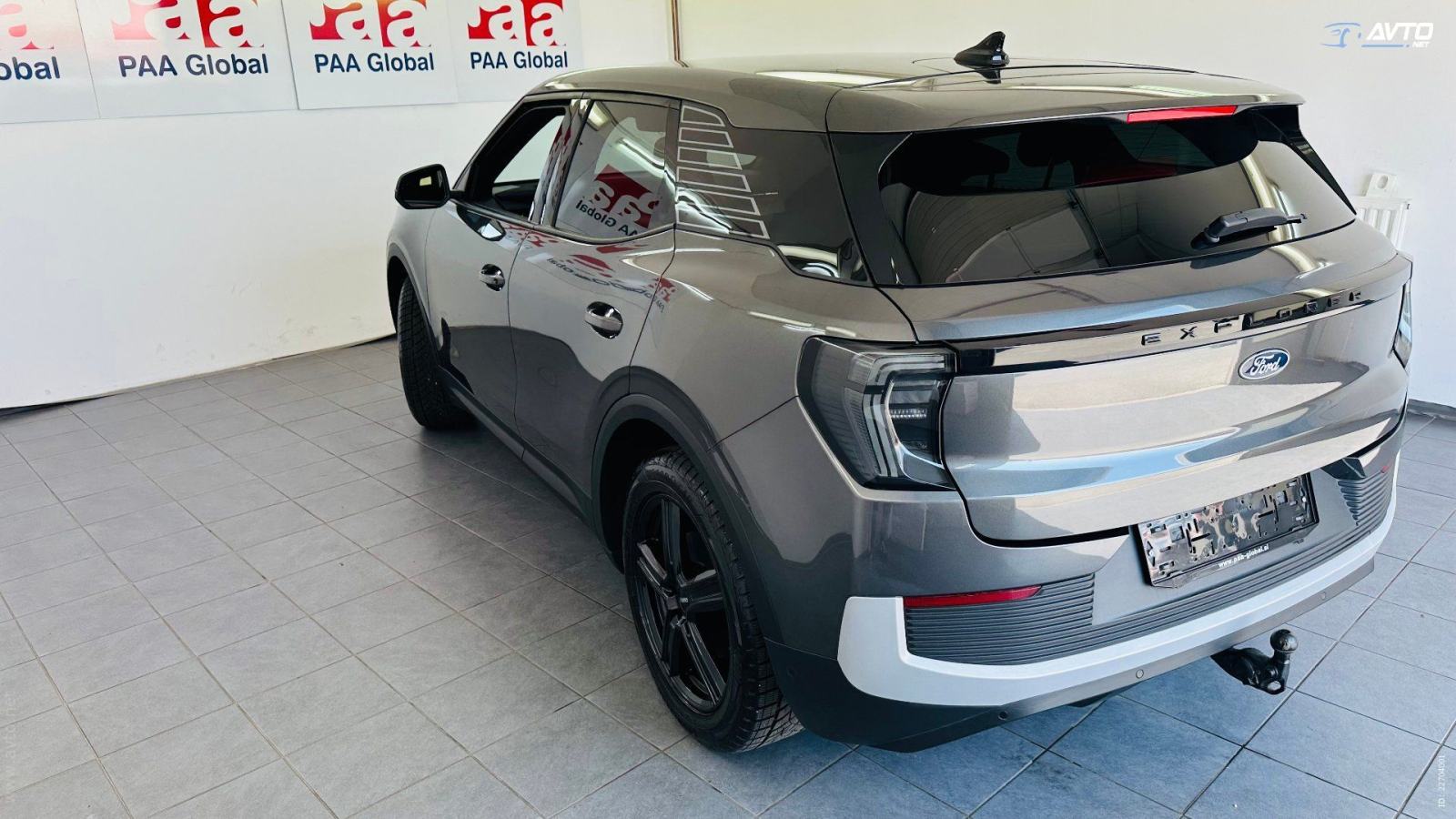 Ford Explorer 82kWh 286HP Premium.KAMERA.LED.NAVI.KOŽA.ACC. PANORAMA, fotografija 6