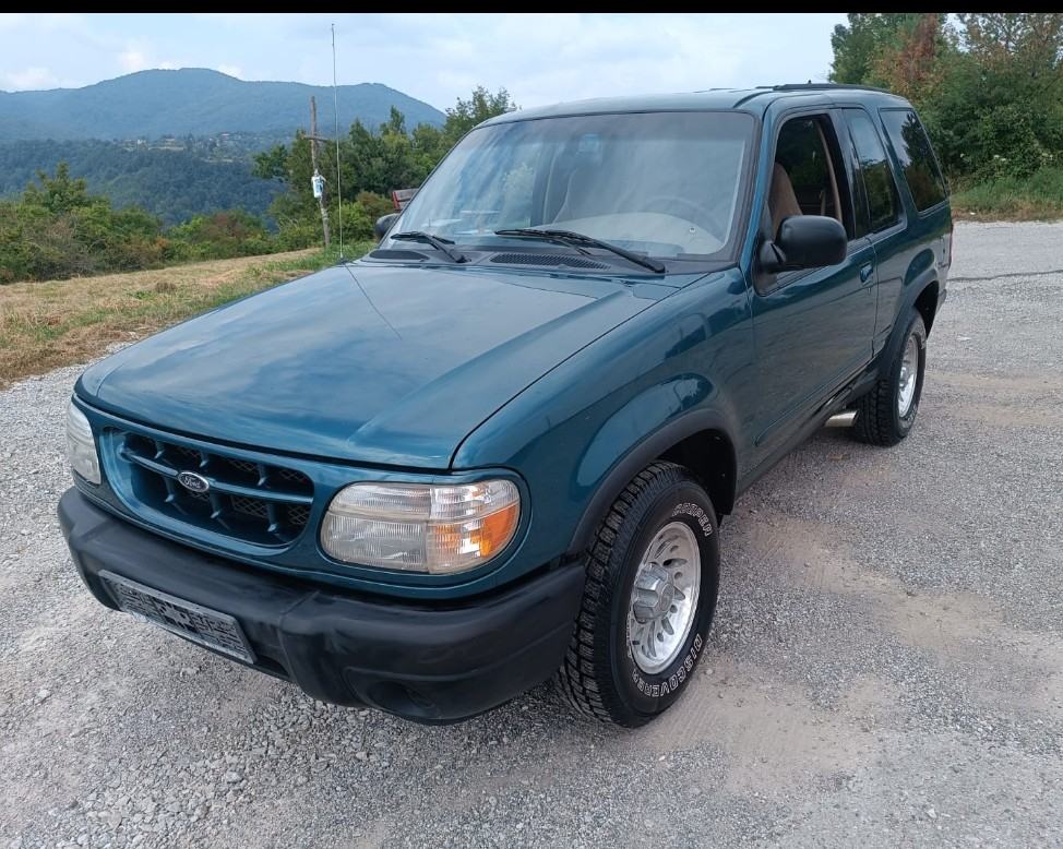 Ford Explorer XLT 4,0 V6, fotografija 1