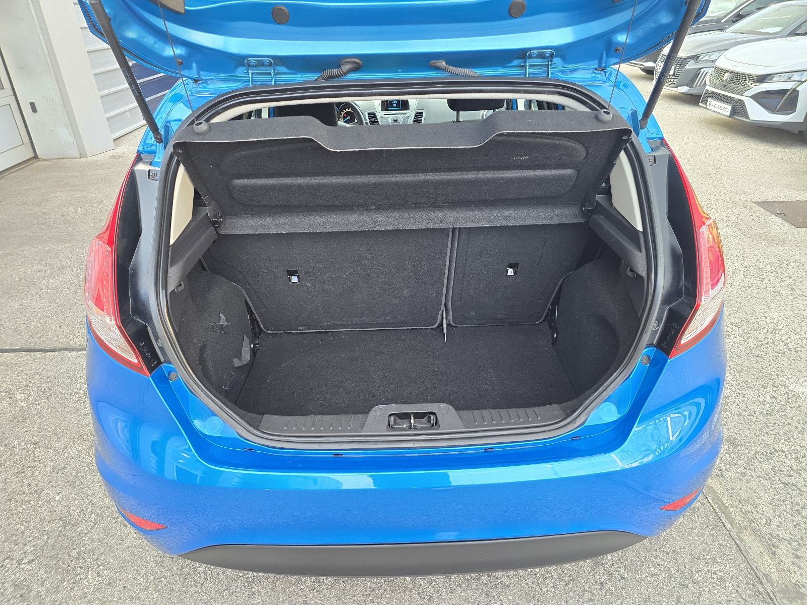 Ford Fiesta 1,0 - 2014 - 140000km - SERVISNA - GARANCIJA - REG 1 GOD!, fotografija 8
