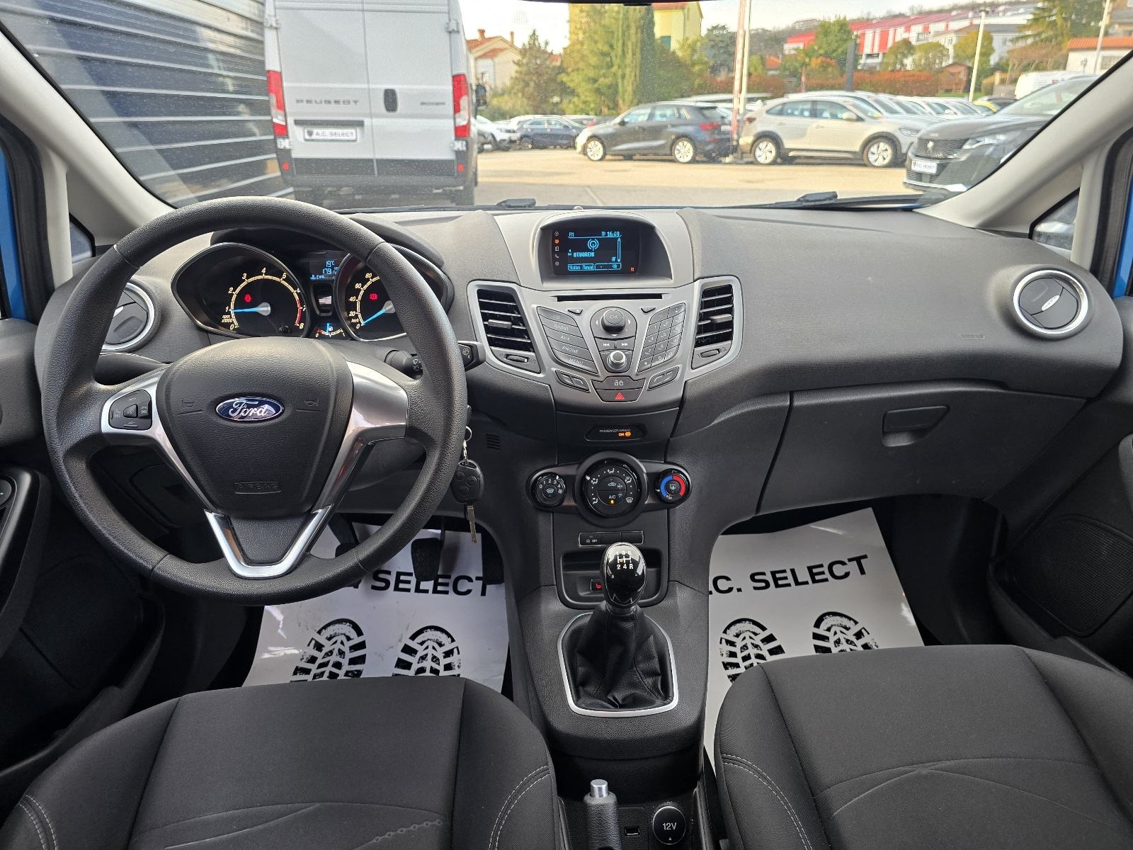 Ford Fiesta 1,0 - 2014 - 140000km - SERVISNA - GARANCIJA - REG 1 GOD!, fotografija 9