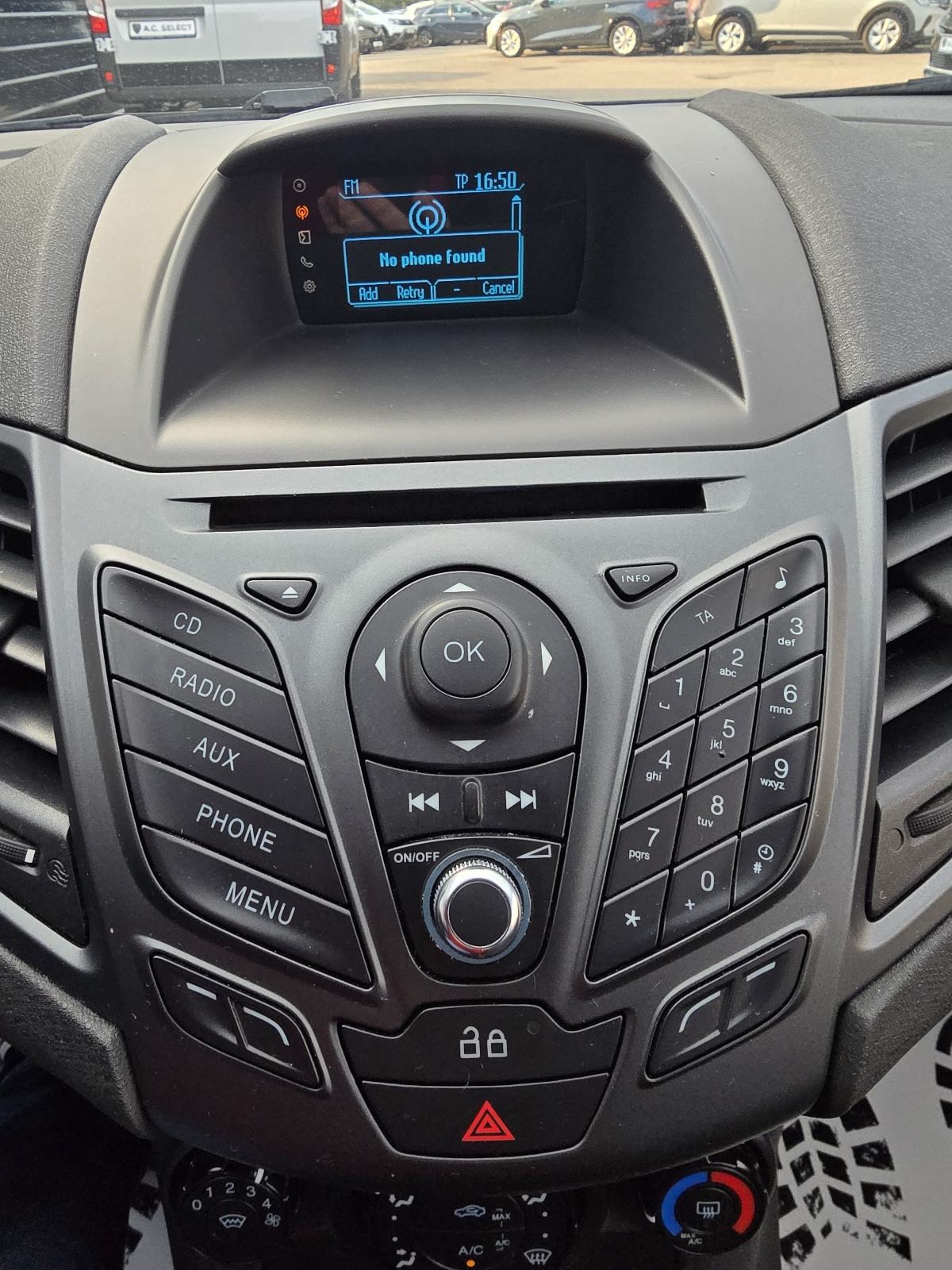 Ford Fiesta 1,0 - 2014 - 140000km - SERVISNA - GARANCIJA - REG 1 GOD!, fotografija 14