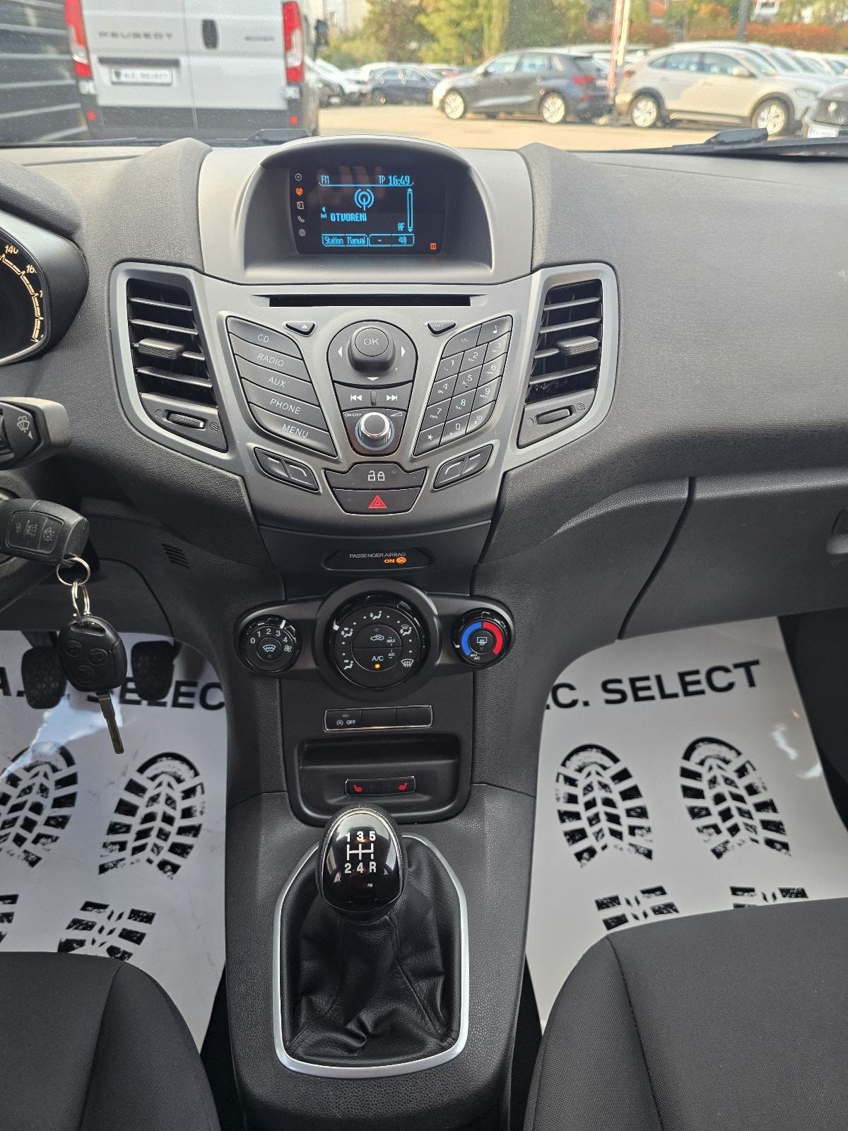 Ford Fiesta 1,0 - 2014 - 140000km - SERVISNA - GARANCIJA - REG 1 GOD!, fotografija 13
