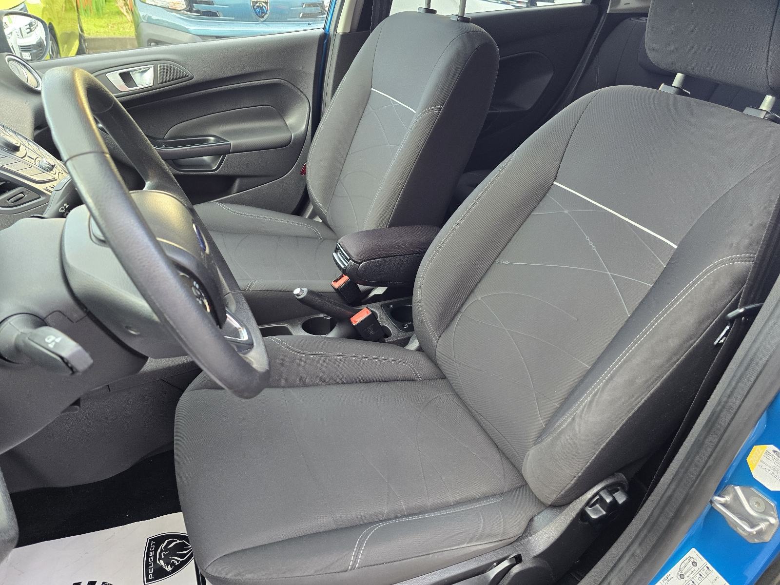 Ford Fiesta 1,0 - 2014 - 140000km - SERVISNA - GARANCIJA - REG 1 GOD!, fotografija 18