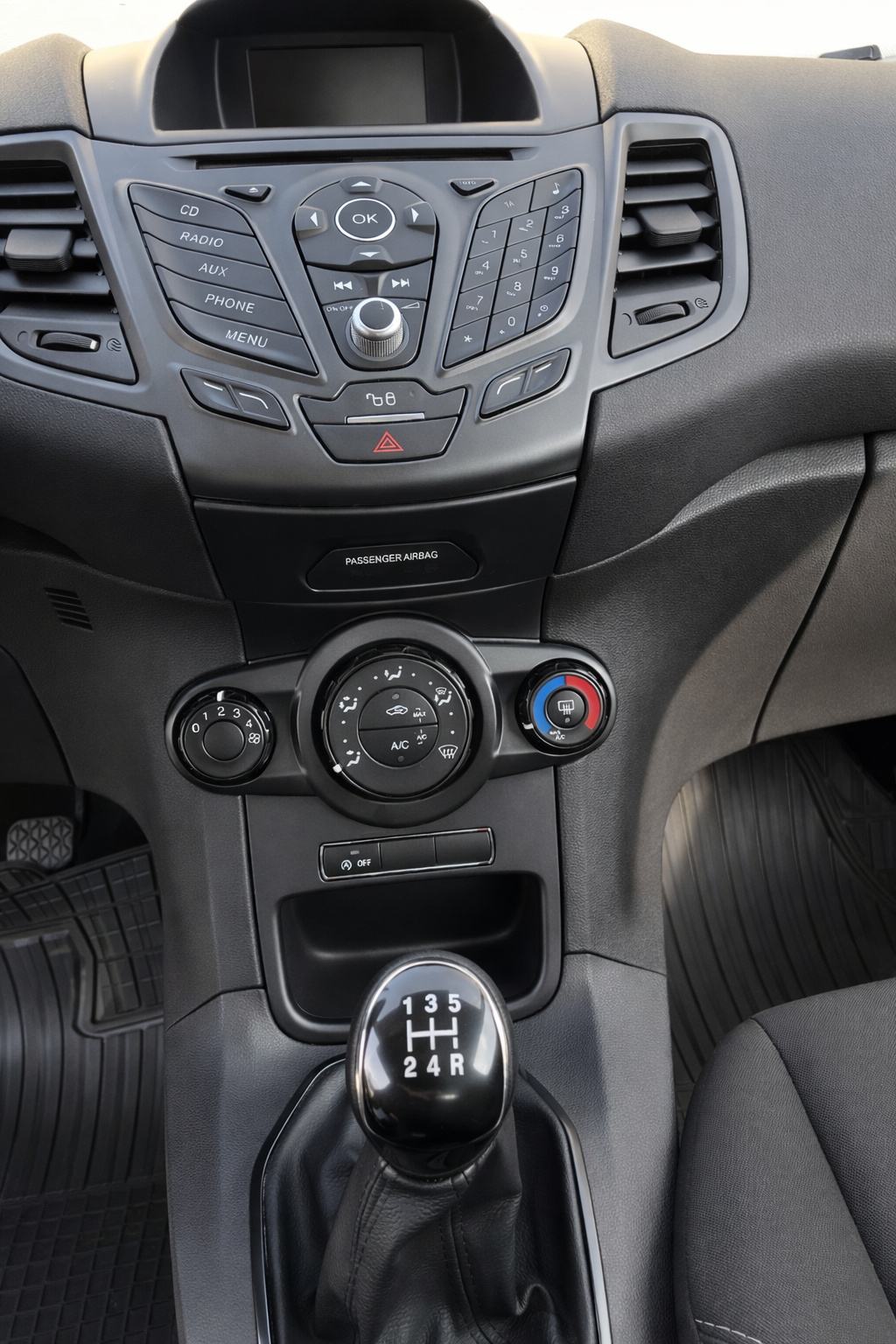 Ford Fiesta 1.0, 2016. / 96.000 KM / REG 12/26 - odlično stanje, fotografija 9