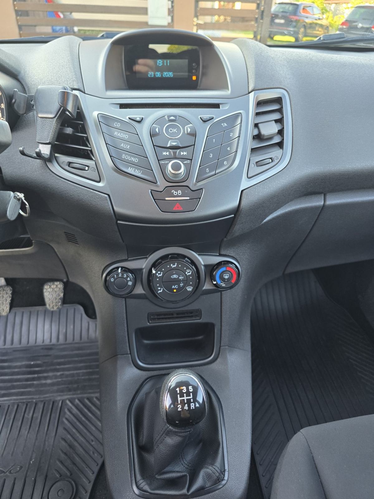 Ford Fiesta 1,0 GDi, fotografija 4