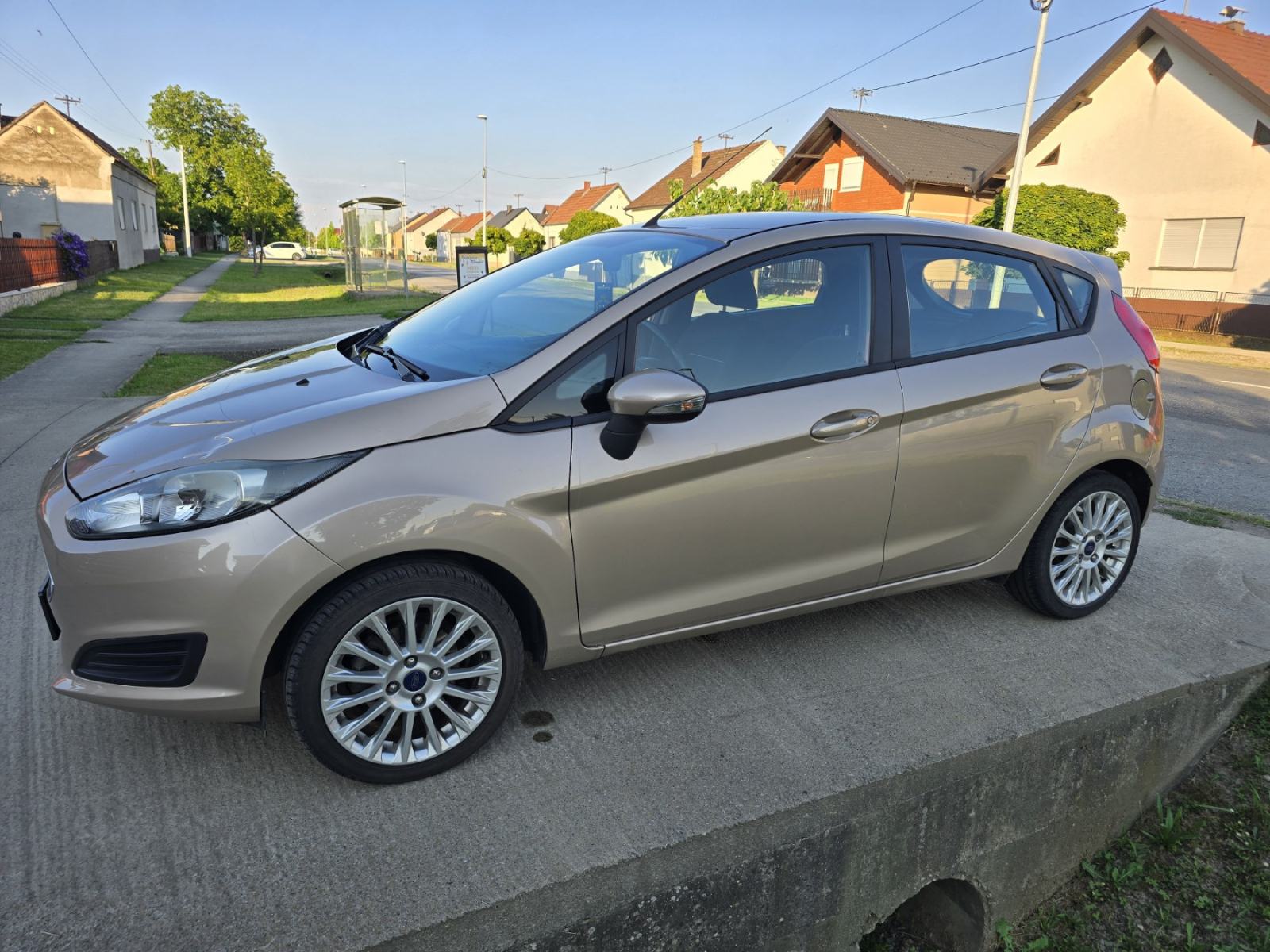 Ford Fiesta 1,0 GDi, fotografija 8
