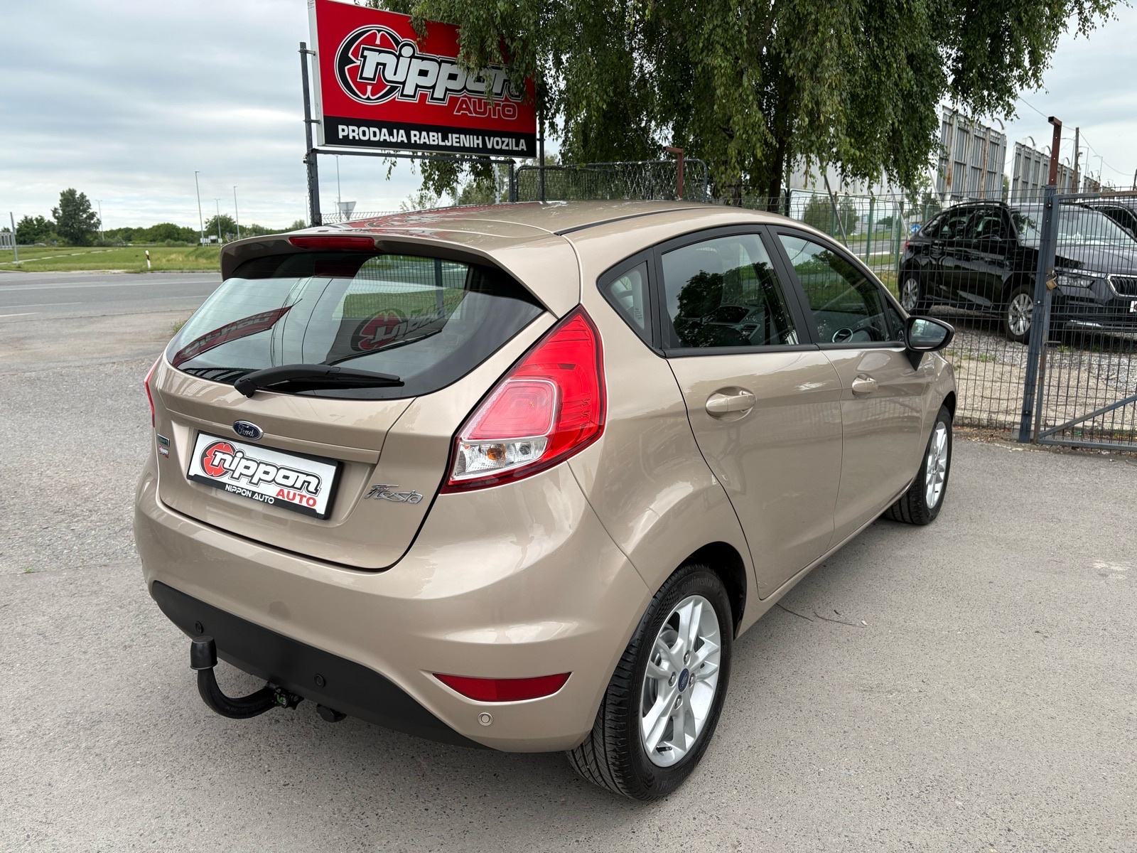 Ford Fiesta 1,0 KLIMA - SERVISNA - SENZORI - LEASING RATA 211 €, fotografija 6