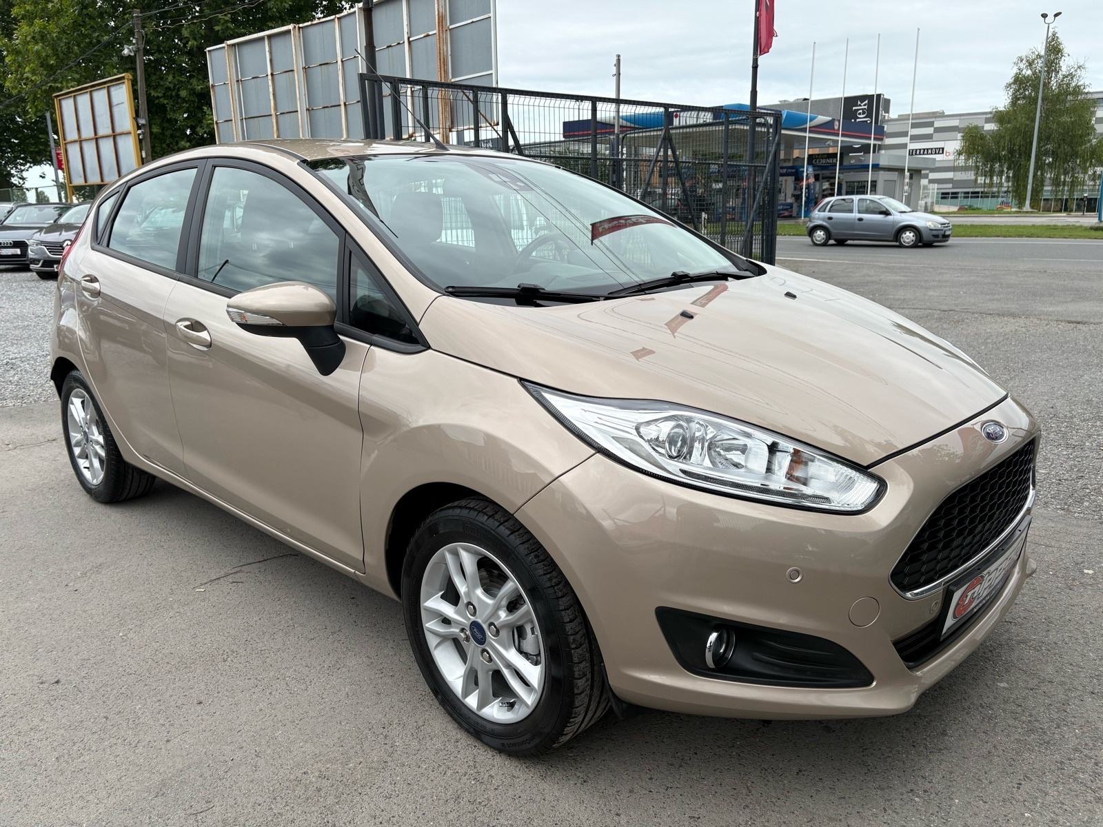 Ford Fiesta 1,0 KLIMA - SERVISNA - SENZORI - LEASING RATA 211 €, fotografija 8