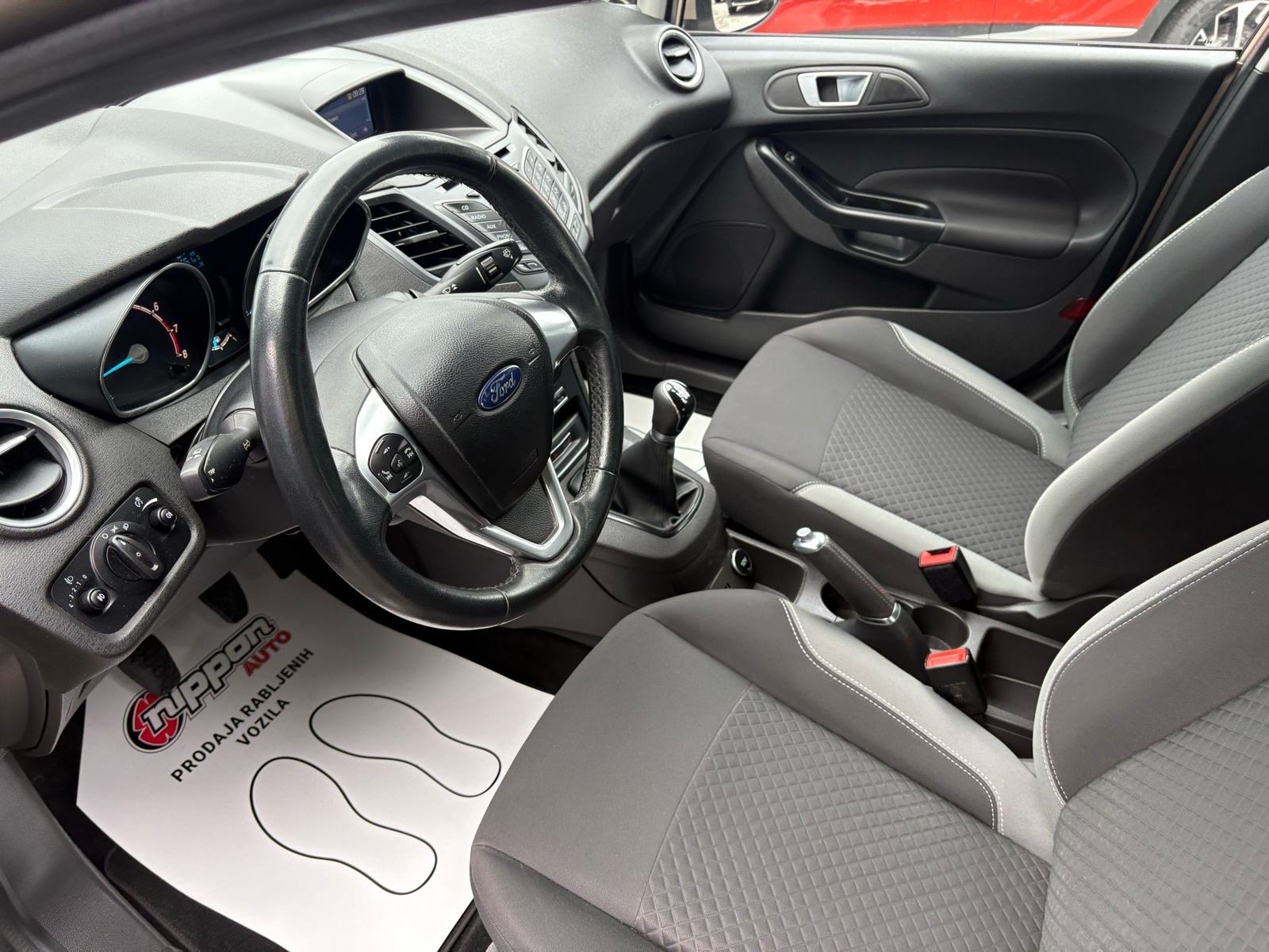 Ford Fiesta 1,0 KLIMA - SERVISNA - SENZORI - LEASING RATA 211 €, fotografija 10
