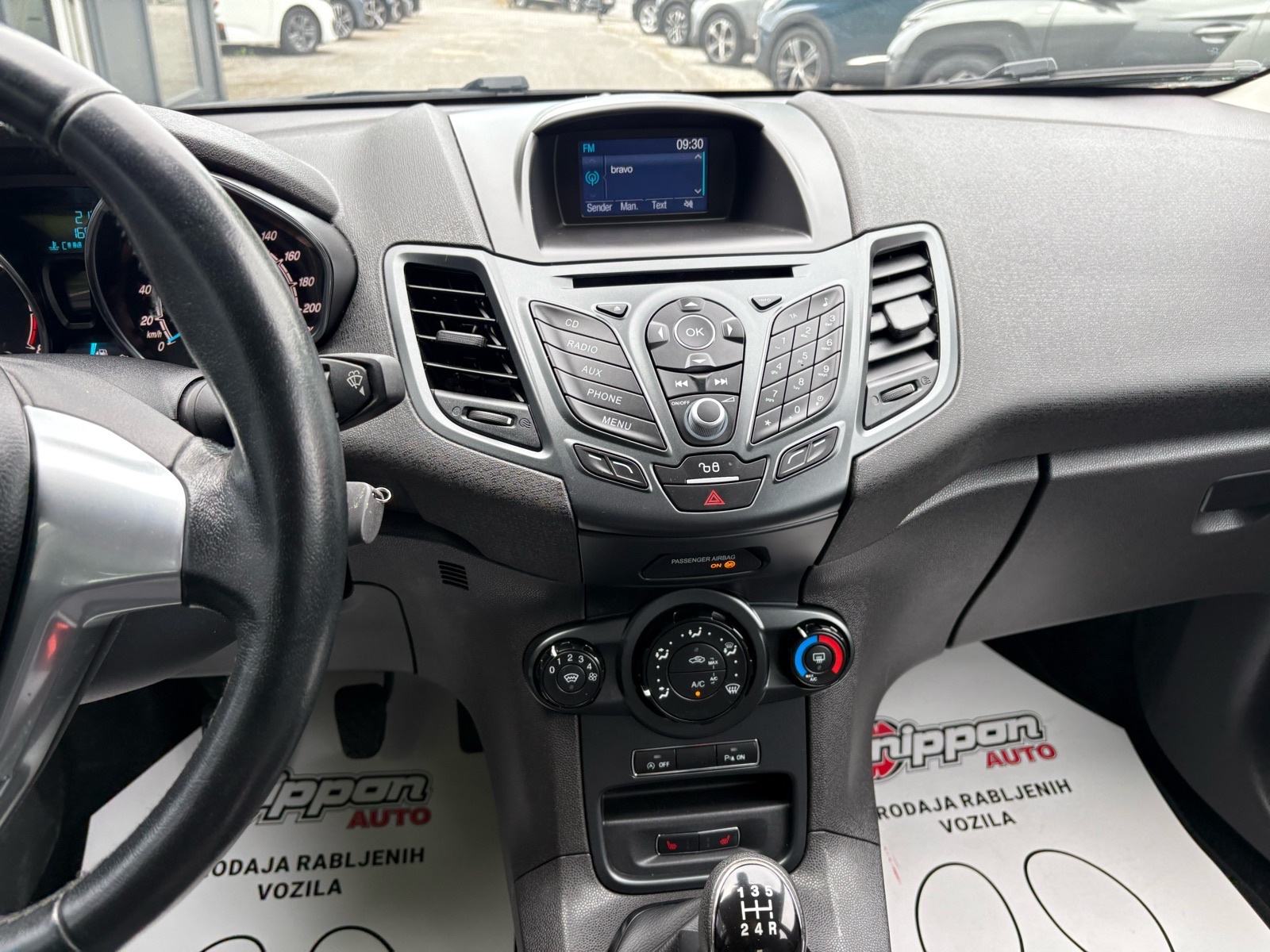 Ford Fiesta 1,0 KLIMA - SERVISNA - SENZORI - LEASING RATA 211 €, fotografija 15