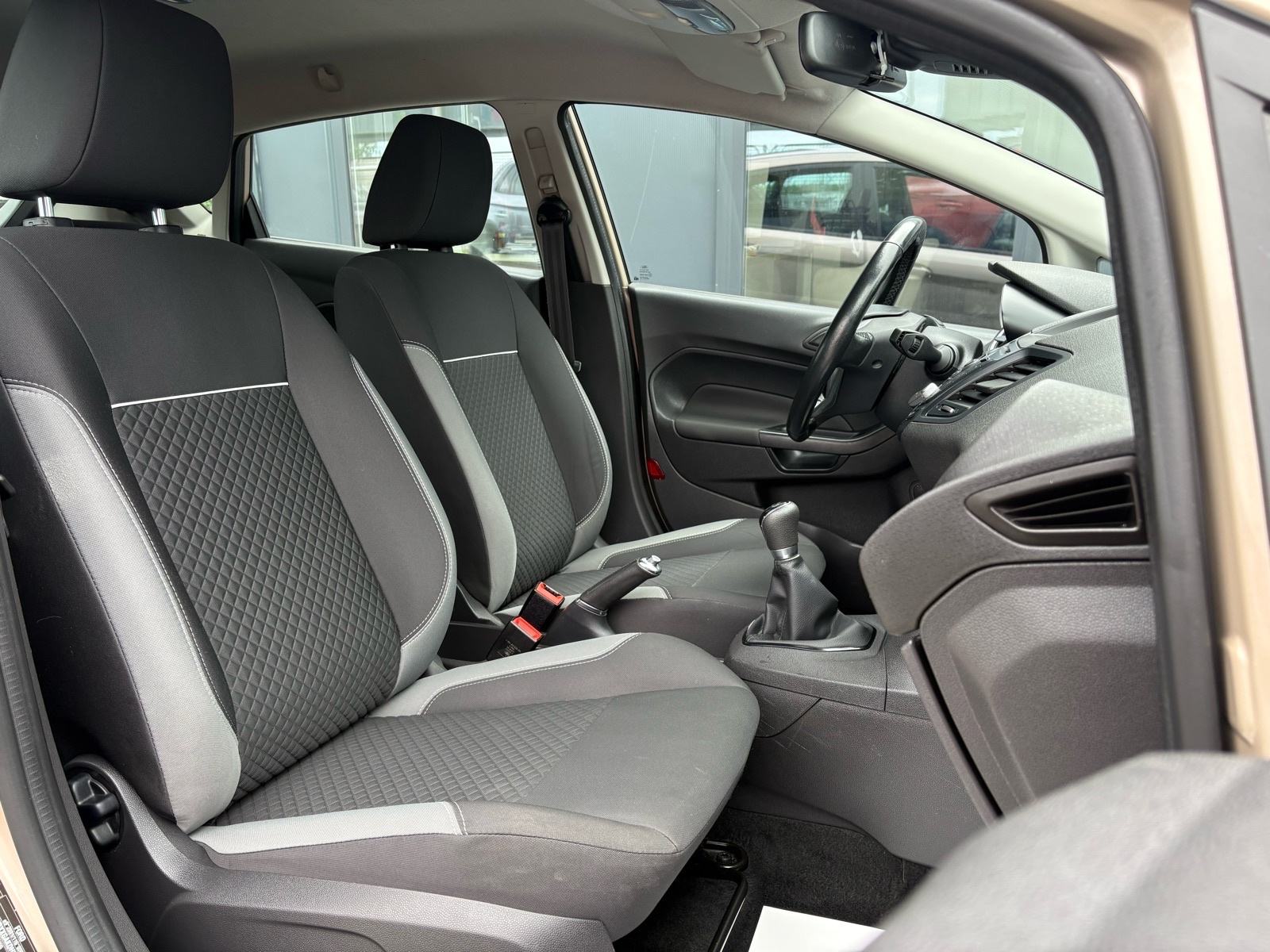 Ford Fiesta 1,0 KLIMA - SERVISNA - SENZORI - LEASING RATA 211 €, fotografija 20