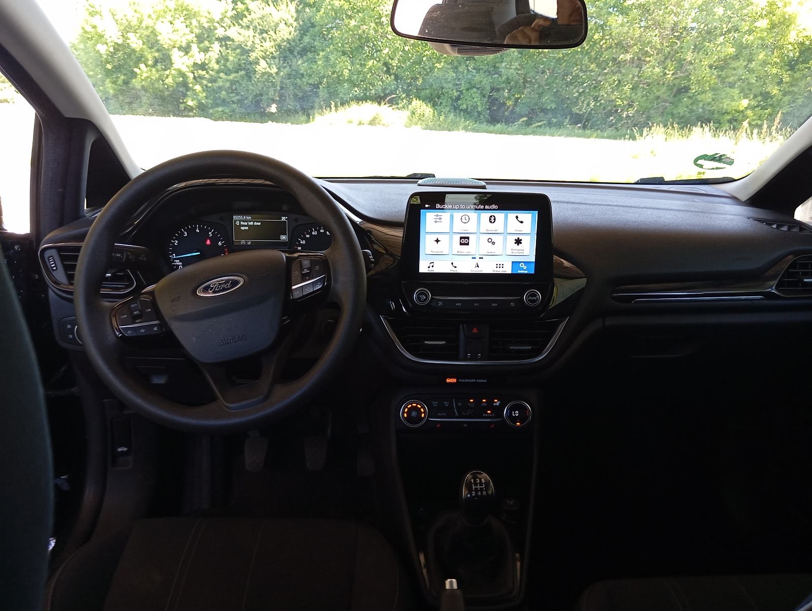 Ford Fiesta 1,1 - MFU, Klima, Elek.paket, kamera, fotografija 5