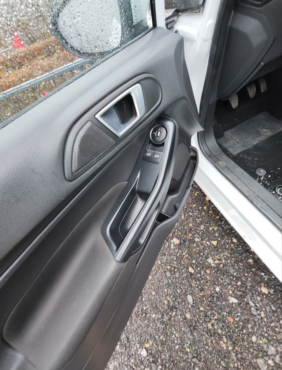 Ford Fiesta 1,0, fotografija 11