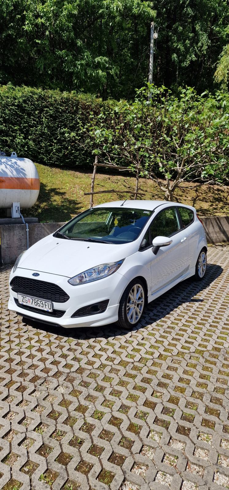 Ford Fiesta 1.0 EcoBoost Sport 125 KS, prvi vlasnik, reg. 05/2027, fotografija 2