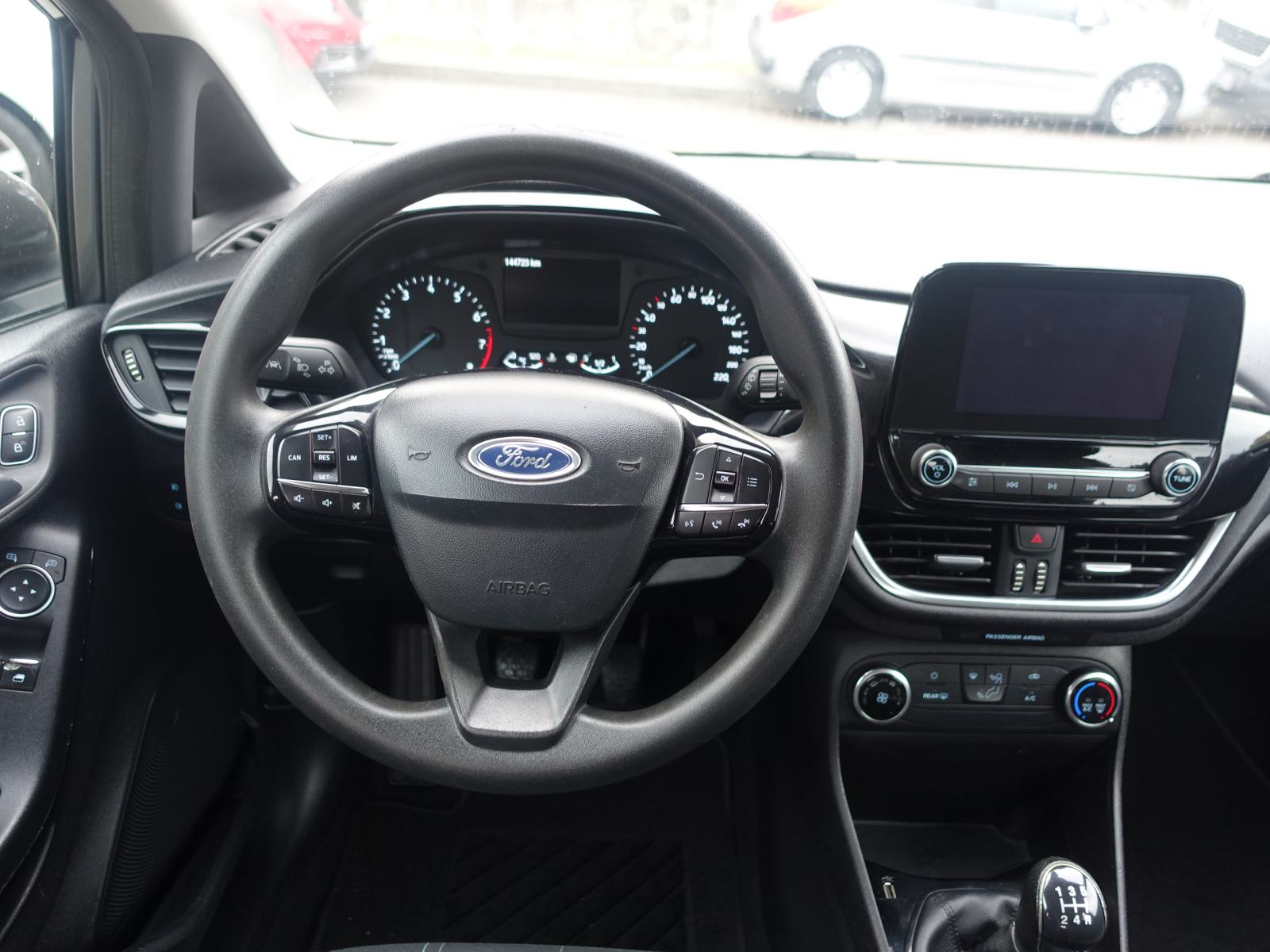 Ford Fiesta 1,1 / JAMSTVO + REGISTRACIJA, fotografija 11