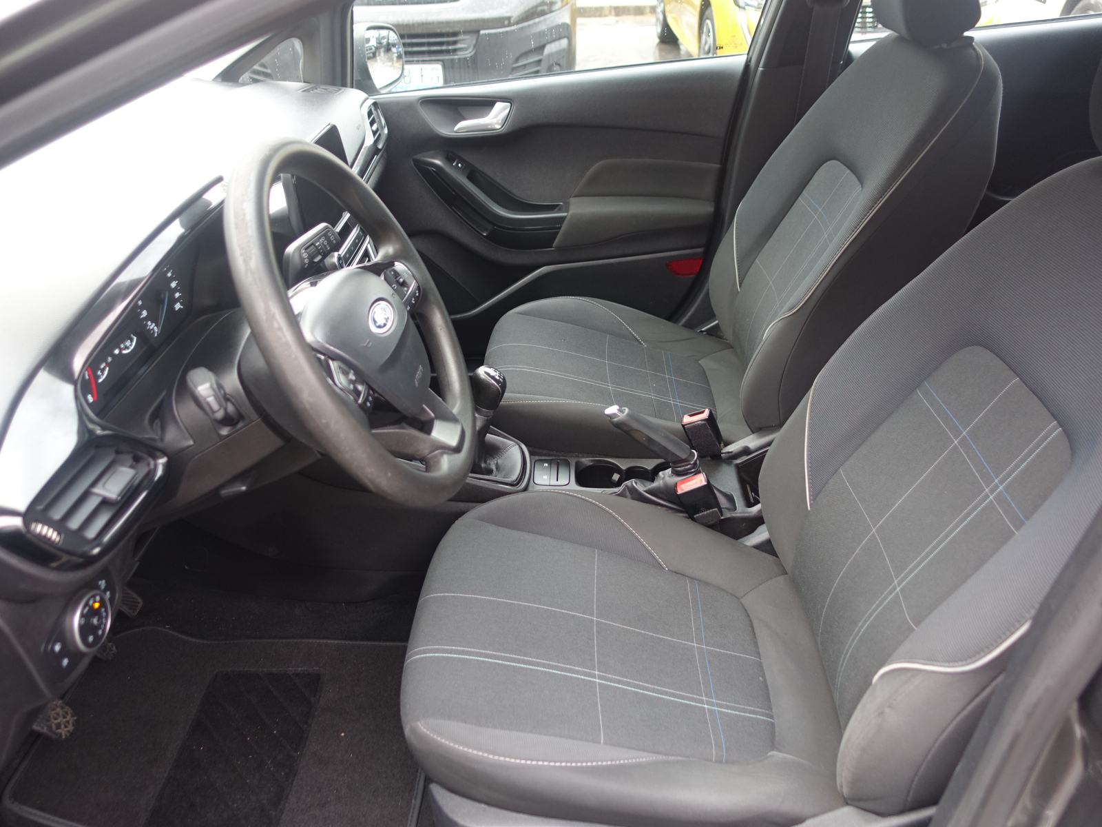 Ford Fiesta 1,1 / JAMSTVO + REGISTRACIJA, fotografija 9
