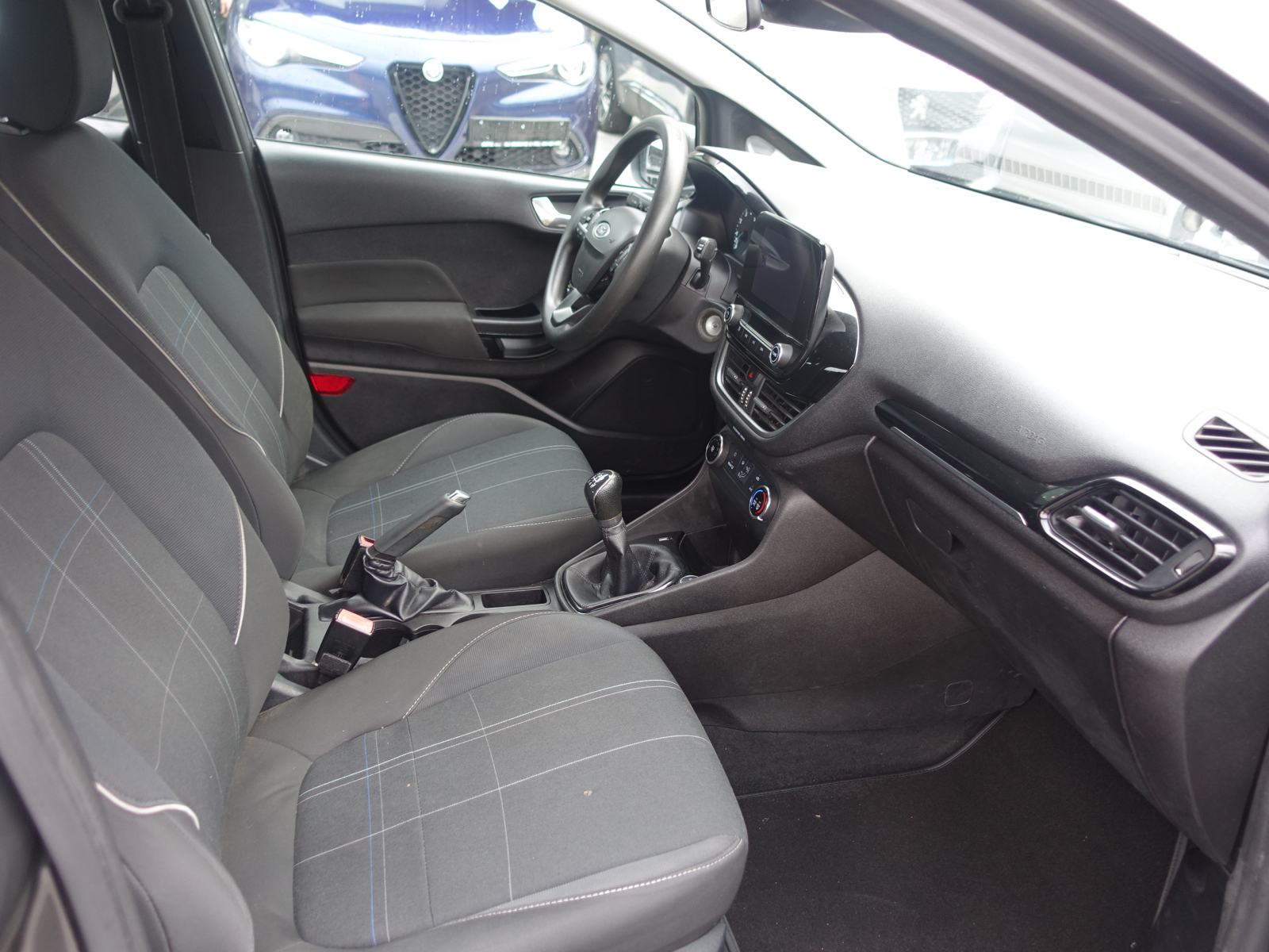 Ford Fiesta 1,1 / JAMSTVO + REGISTRACIJA, fotografija 10