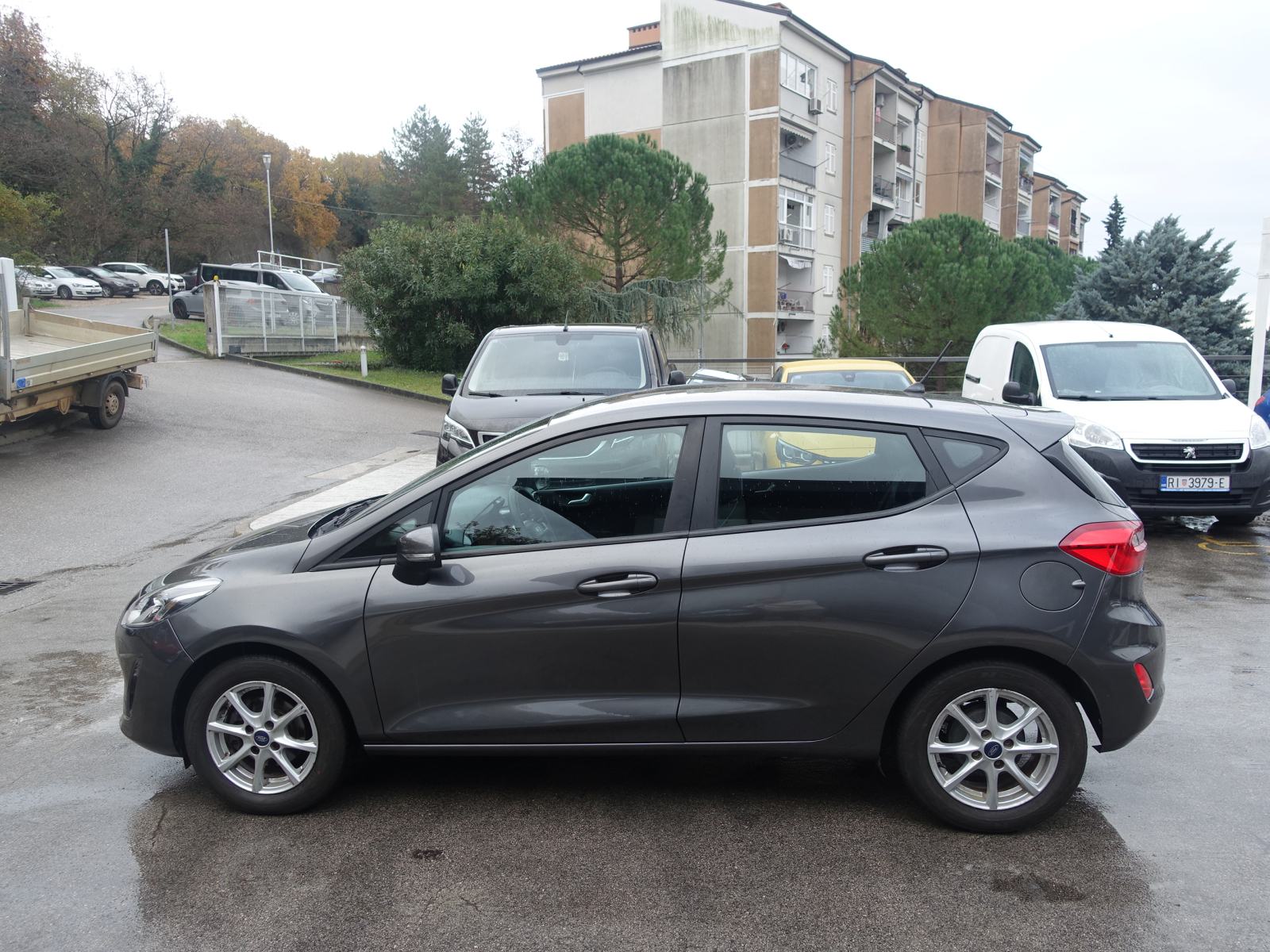 Ford Fiesta 1,1 / JAMSTVO + REGISTRACIJA, fotografija 6