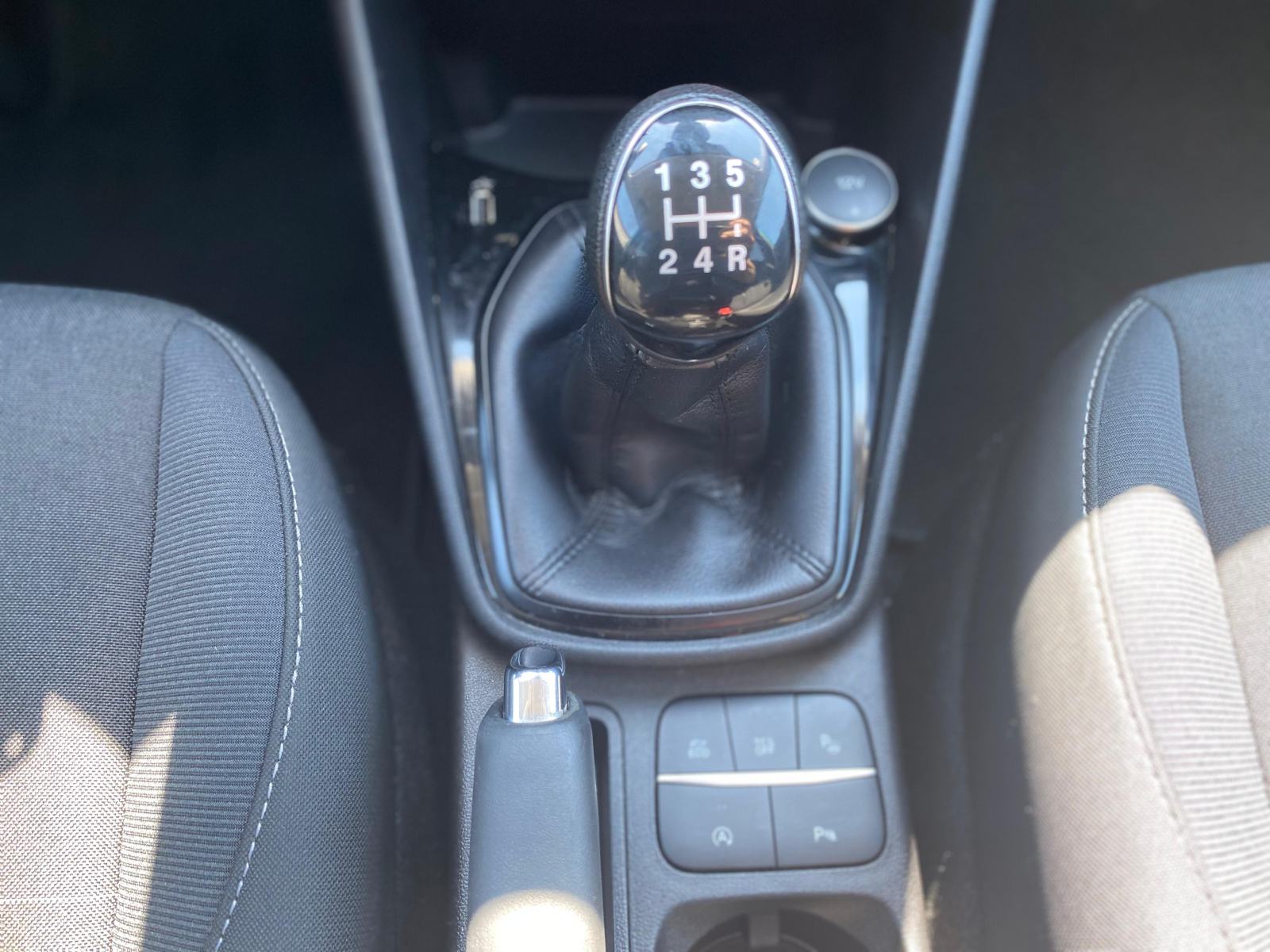 Ford Fiesta 1,1, fotografija 16