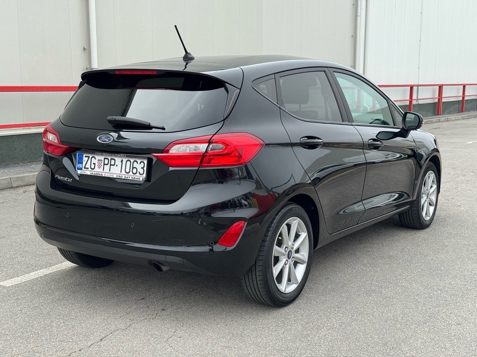 Ford Fiesta 1,1 KLIMA#ALU FELGE# PDC, fotografija 4
