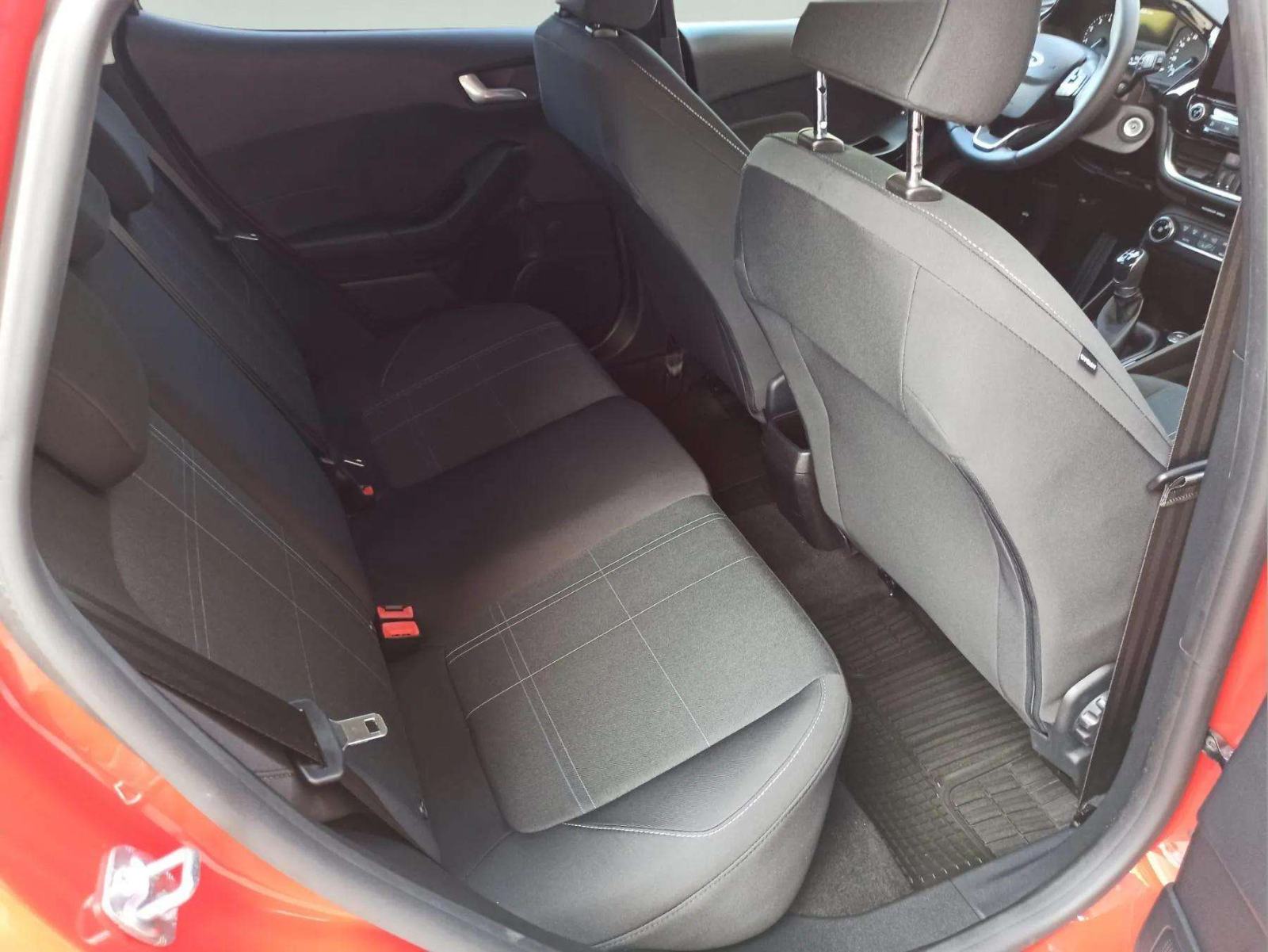 Ford Fiesta 1,1, fotografija 18