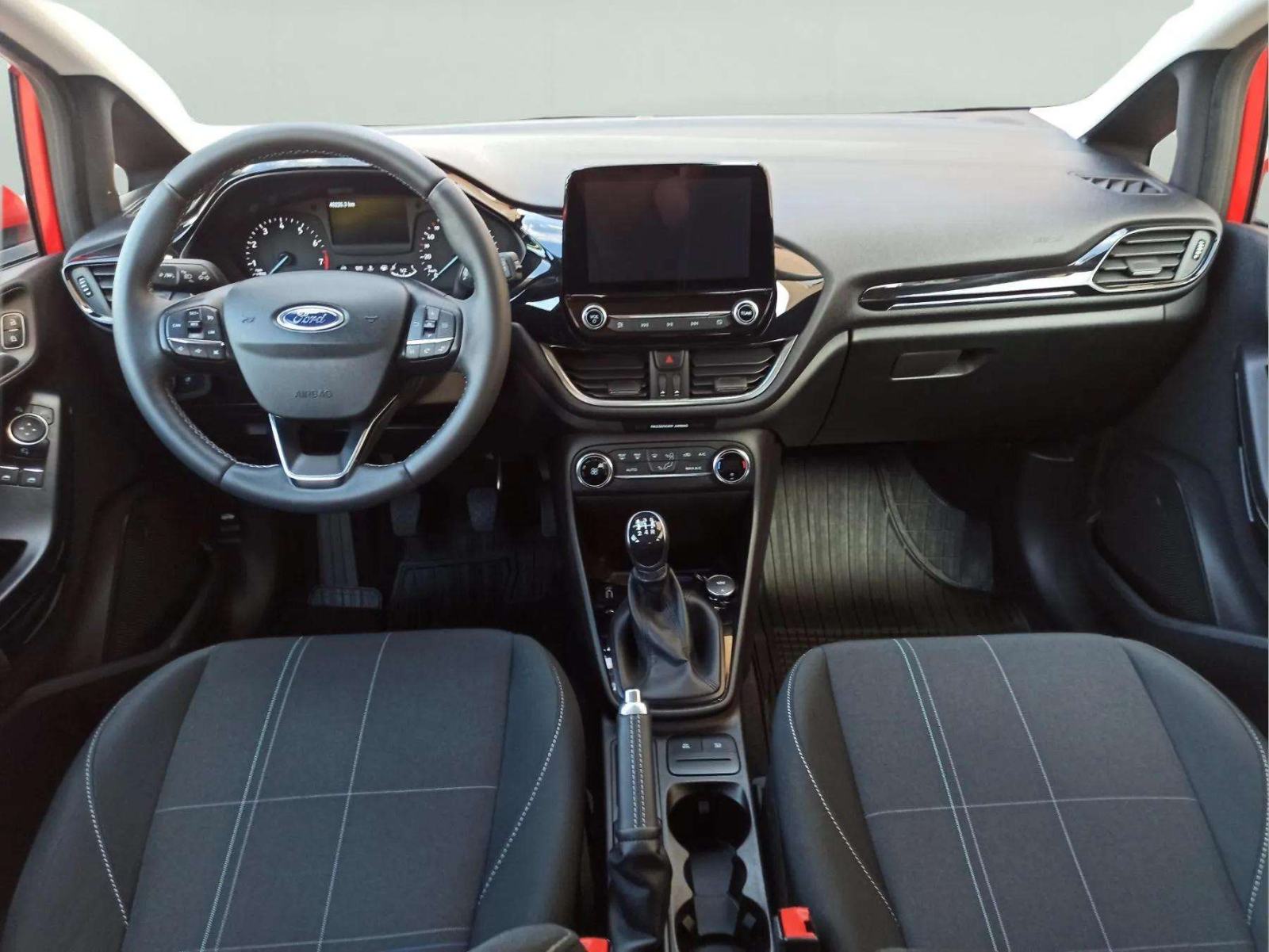 Ford Fiesta 1,1, fotografija 15