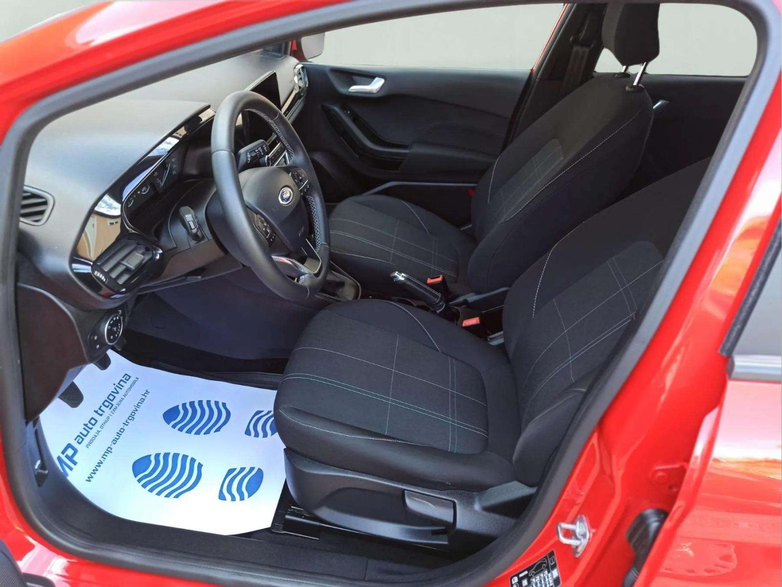 Ford Fiesta 1,1, fotografija 12