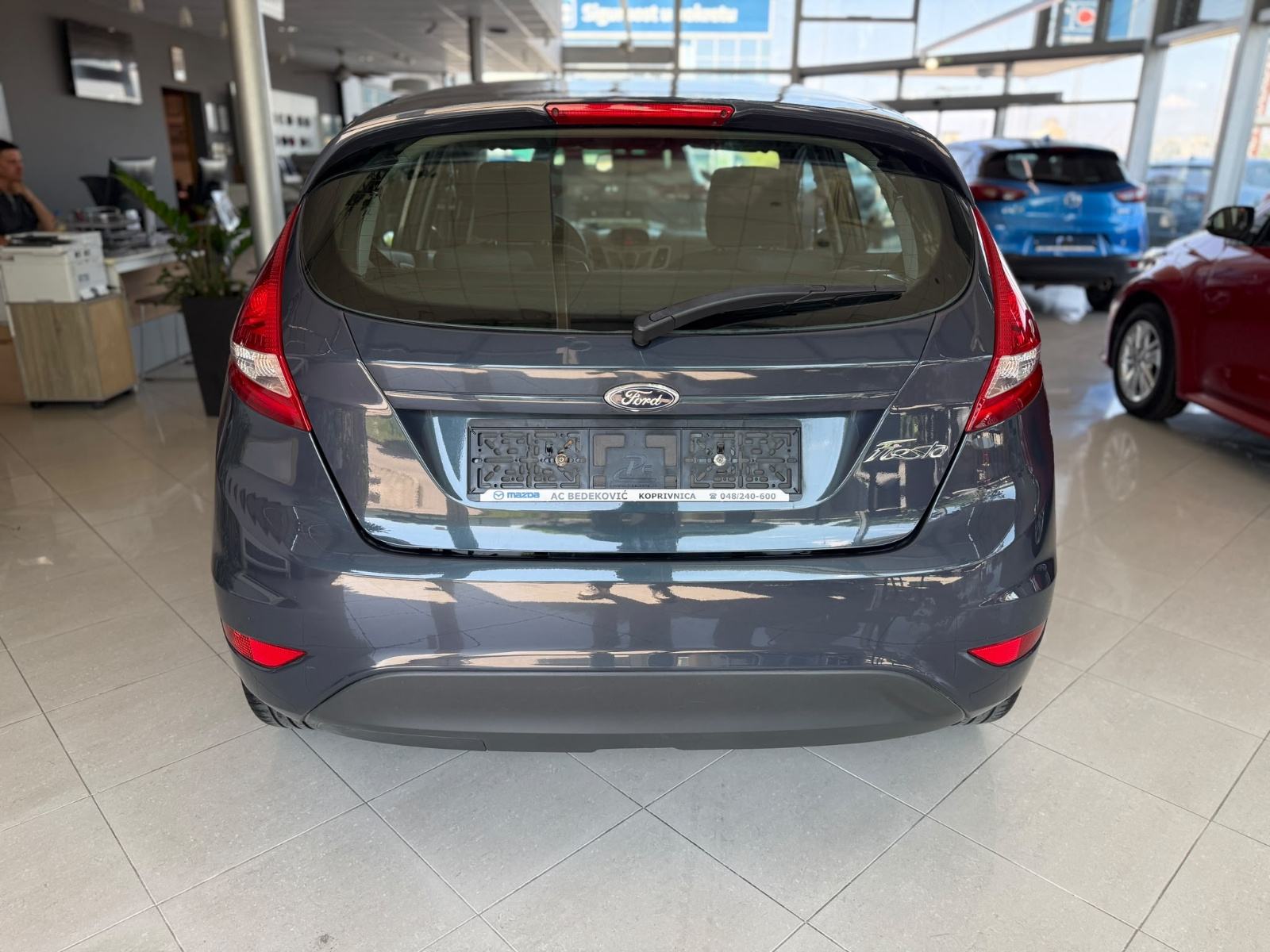 Ford Fiesta 1,2 5 16V KLIMA ALU ODLIČNO STANJE, fotografija 6