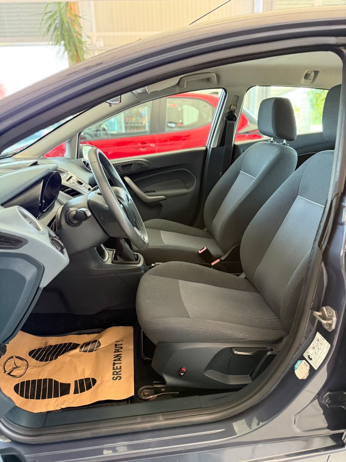 Ford Fiesta 1,2 5 16V KLIMA ALU ODLIČNO STANJE, fotografija 13