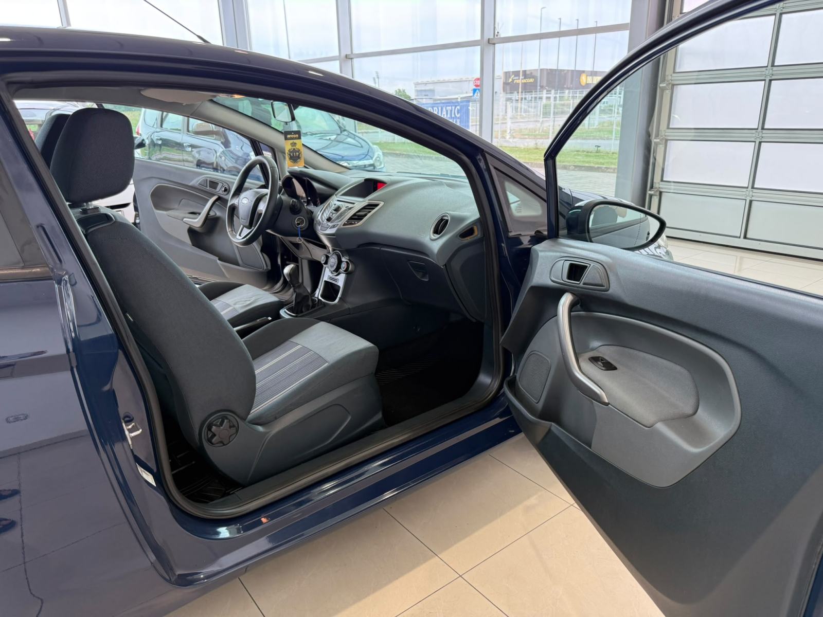 Ford Fiesta 1.25 i⭐️SERVISNA⭐️GARANCIJA⭐️, fotografija 10