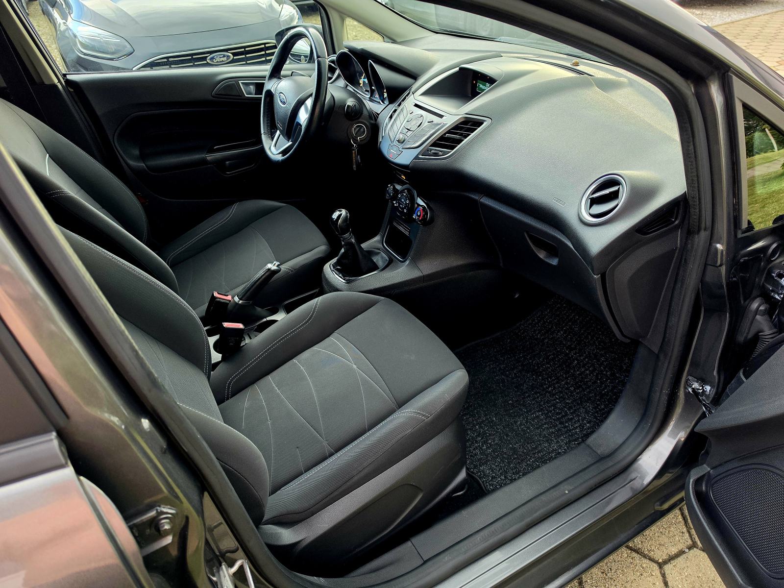 Ford Fiesta 1,2 BENZIN,,ODLIČAN,,SERVISNA,,134637KM, fotografija 12