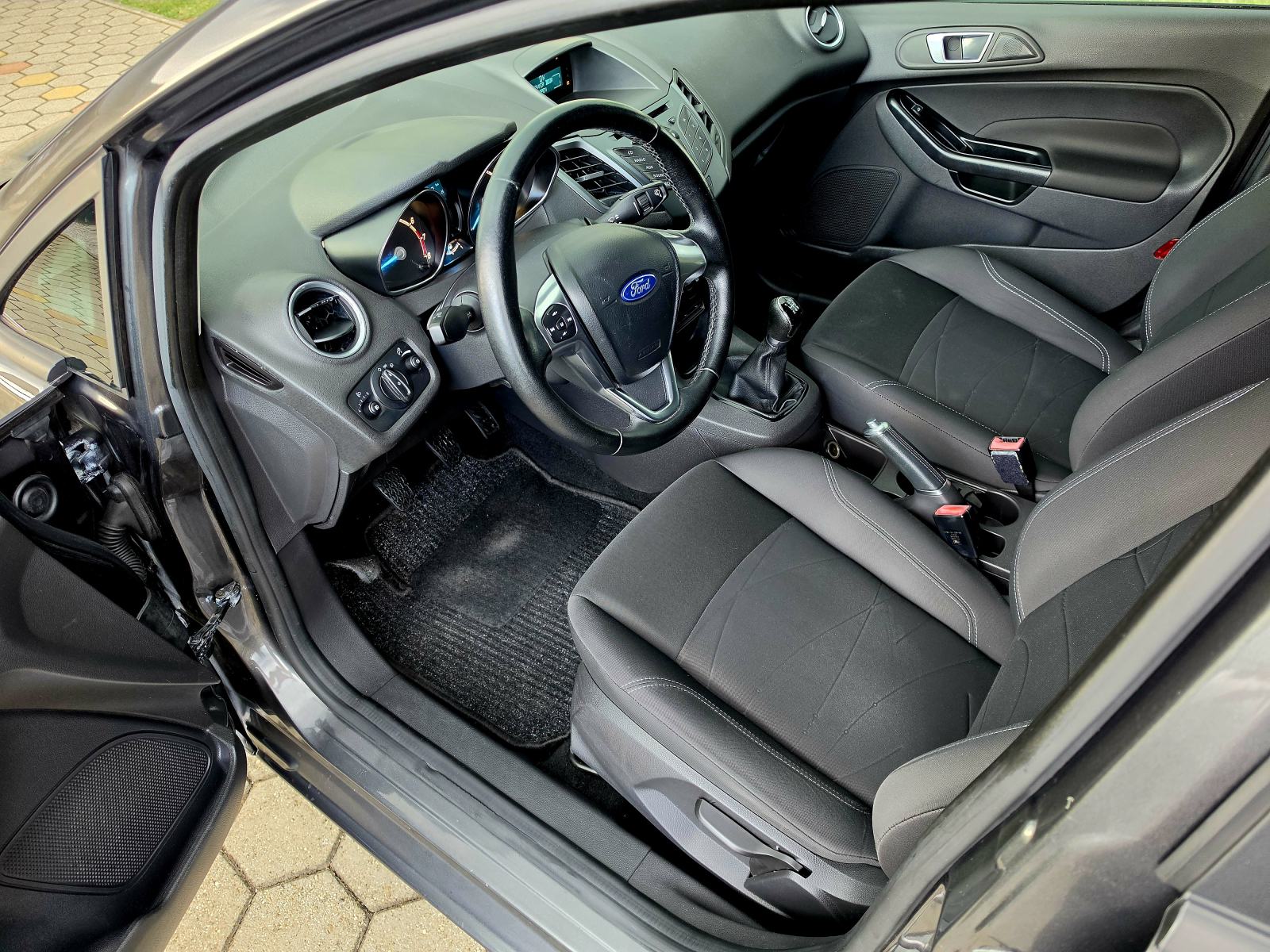 Ford Fiesta 1,2 BENZIN,,ODLIČAN,,SERVISNA,,134637KM, fotografija 10
