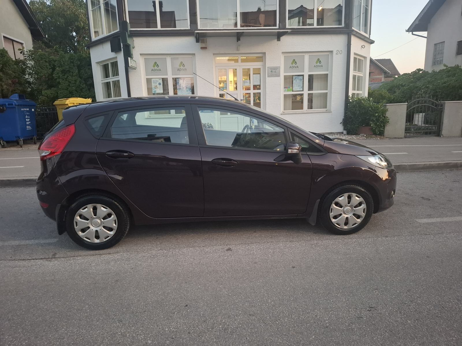 Ford Fiesta 1.25 i, 16v, SAMO 121000 KM, SERVISNA I POTVRDA O KM !, fotografija 5