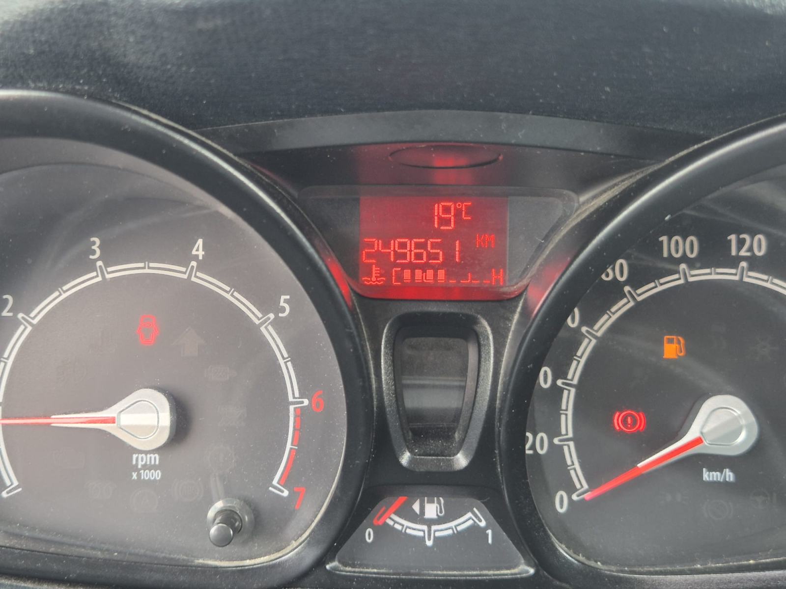 Ford Fiesta 1,25 i, fotografija 12