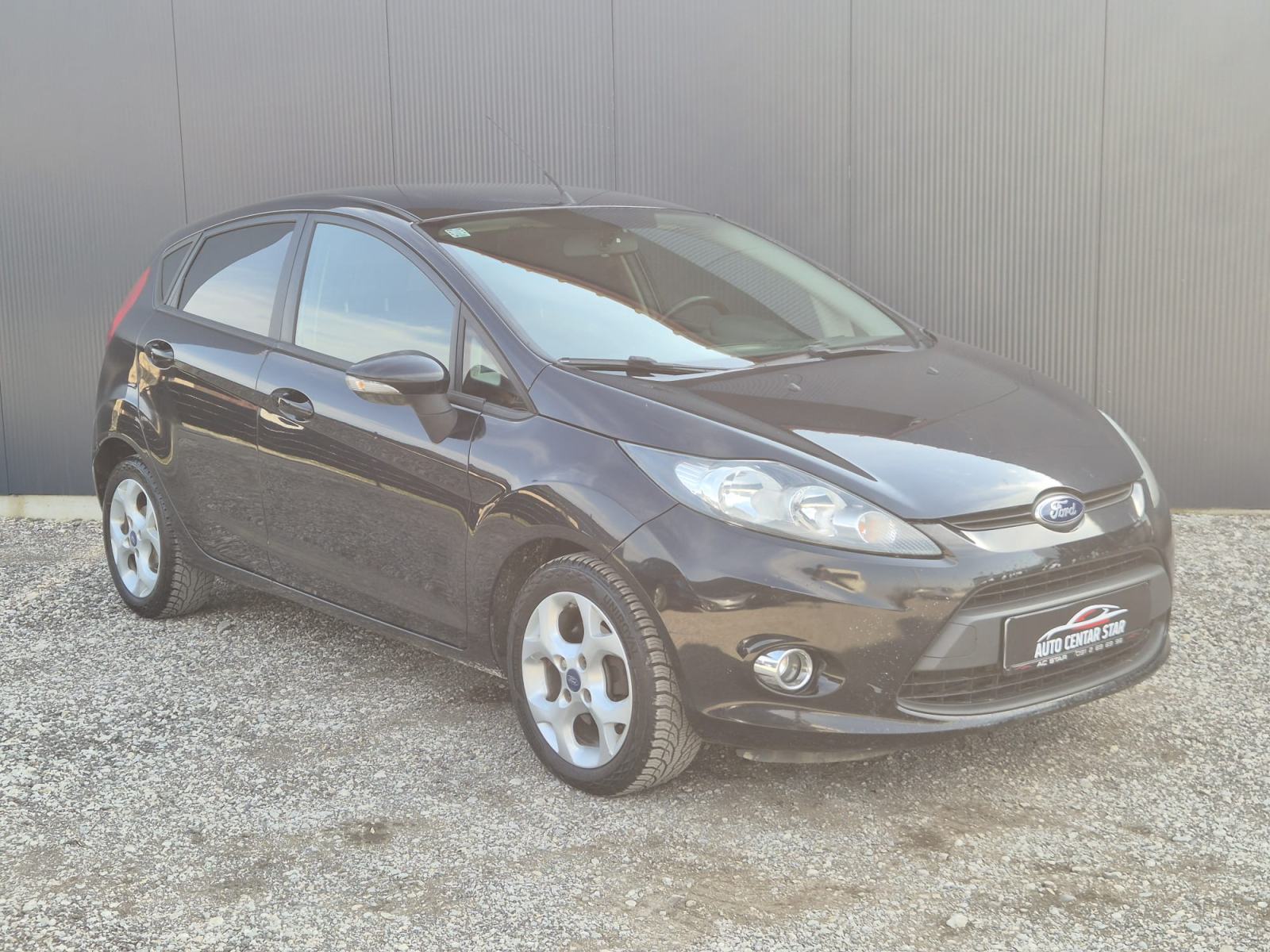 Ford Fiesta 1,25 i, fotografija 2