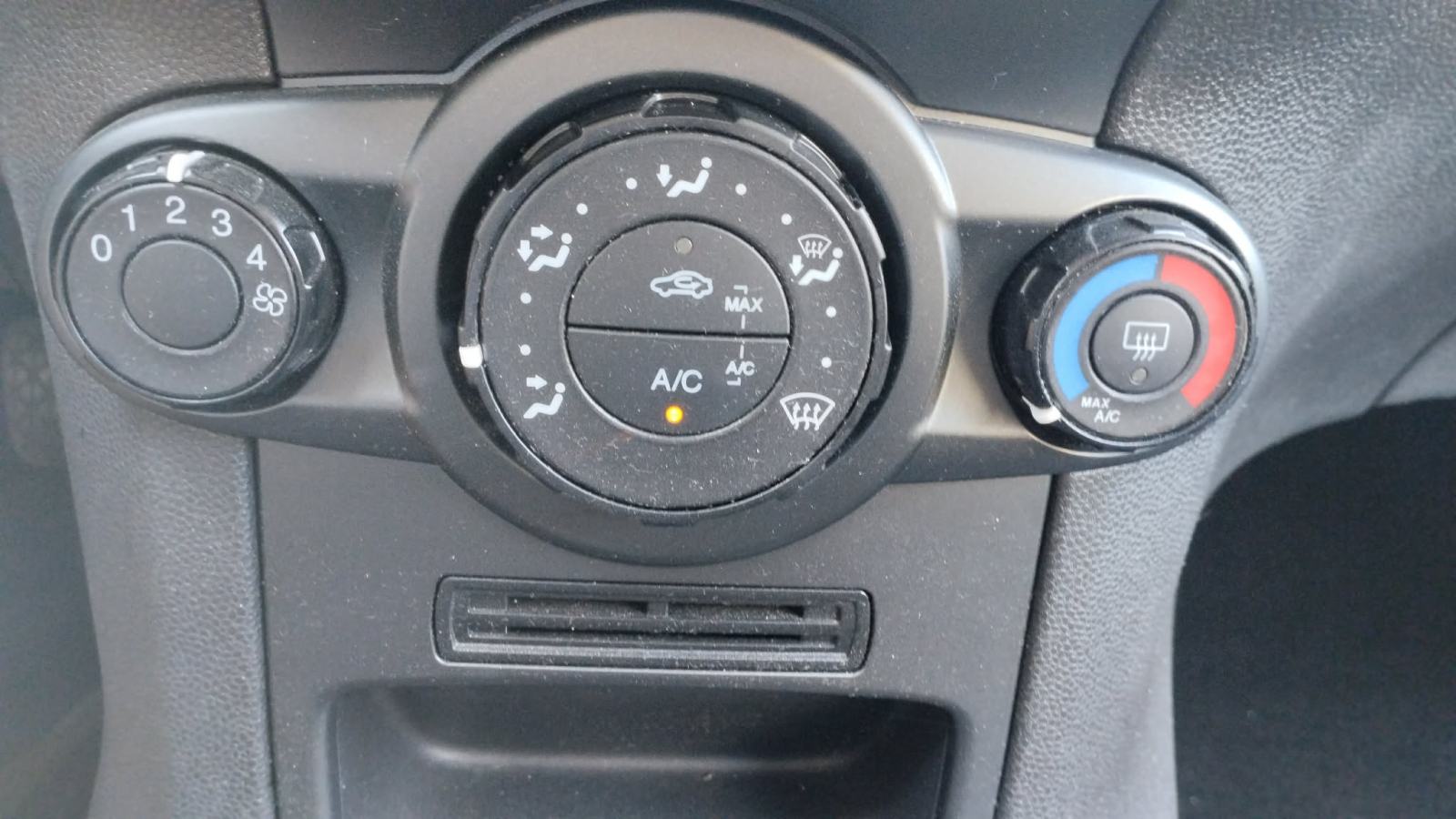 Ford Fiesta 1,25, fotografija 13