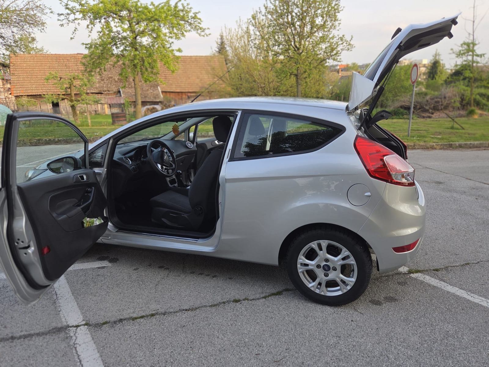 Ford Fiesta 1,25 i, fotografija 2