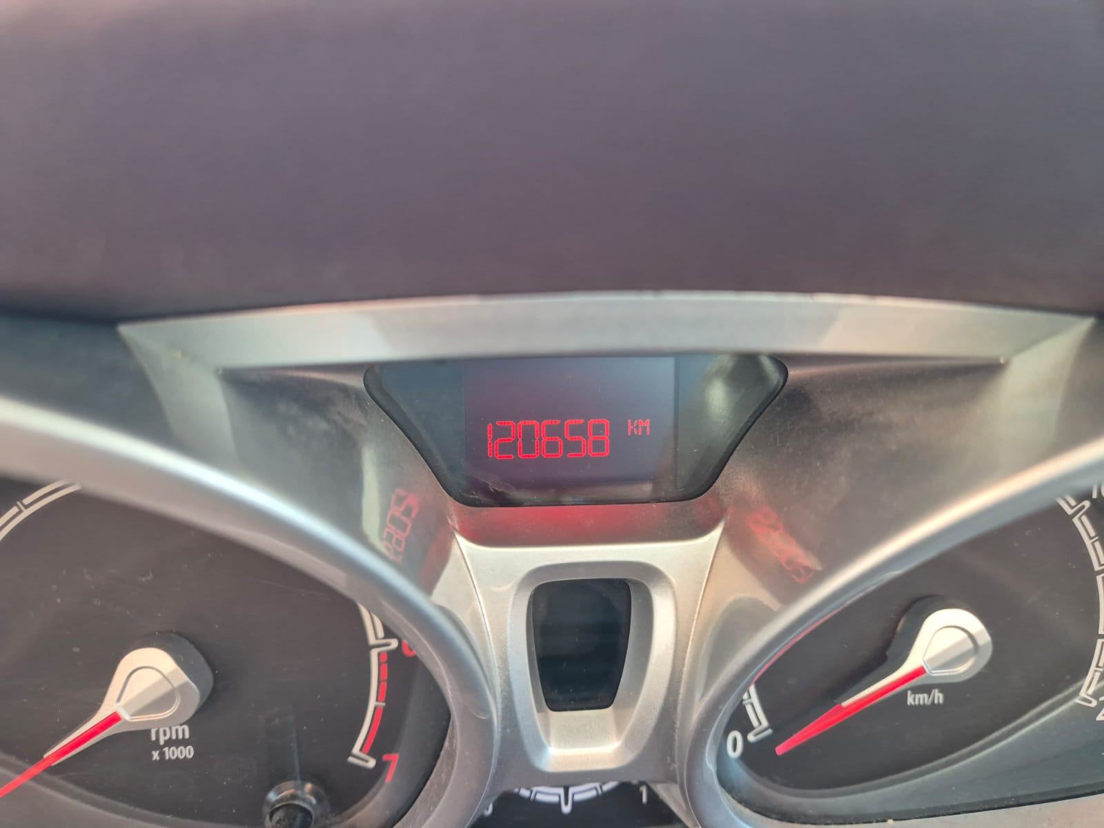 Ford Fiesta 1.25 s ugrađeni LPG sustavom, fotografija 2