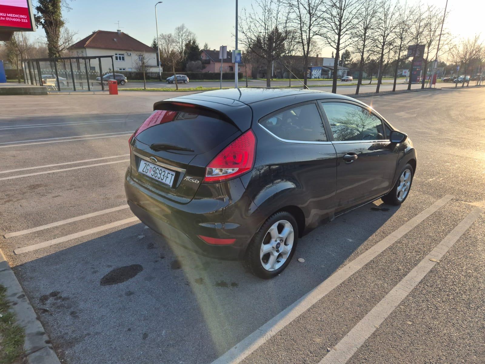 Ford Fiesta 1.25 s ugrađeni LPG sustavom, fotografija 3
