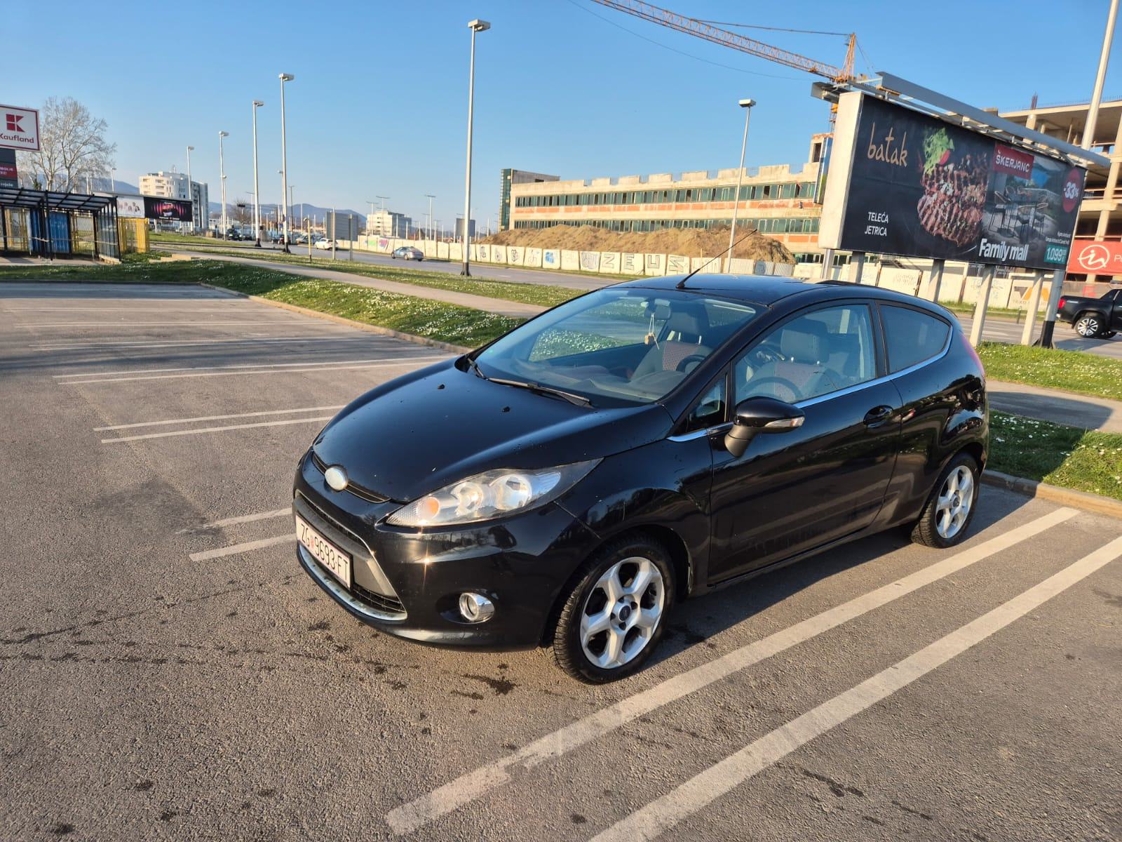 Ford Fiesta 1.25 s ugrađeni LPG sustavom, fotografija 1