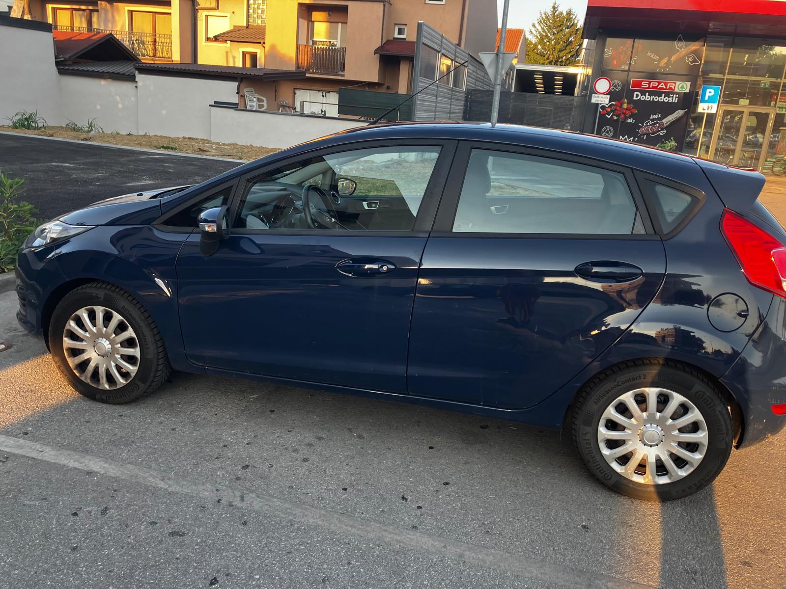Ford Fiesta 1,25i mala kilometraža, fotografija 4