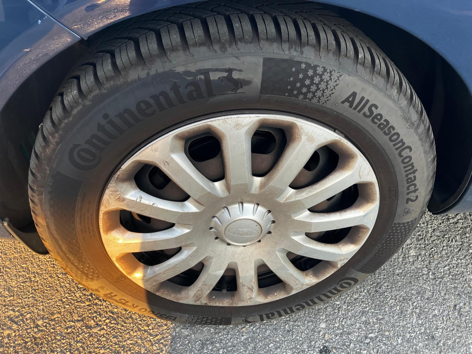 Ford Fiesta 1,25i mala kilometraža, fotografija 7