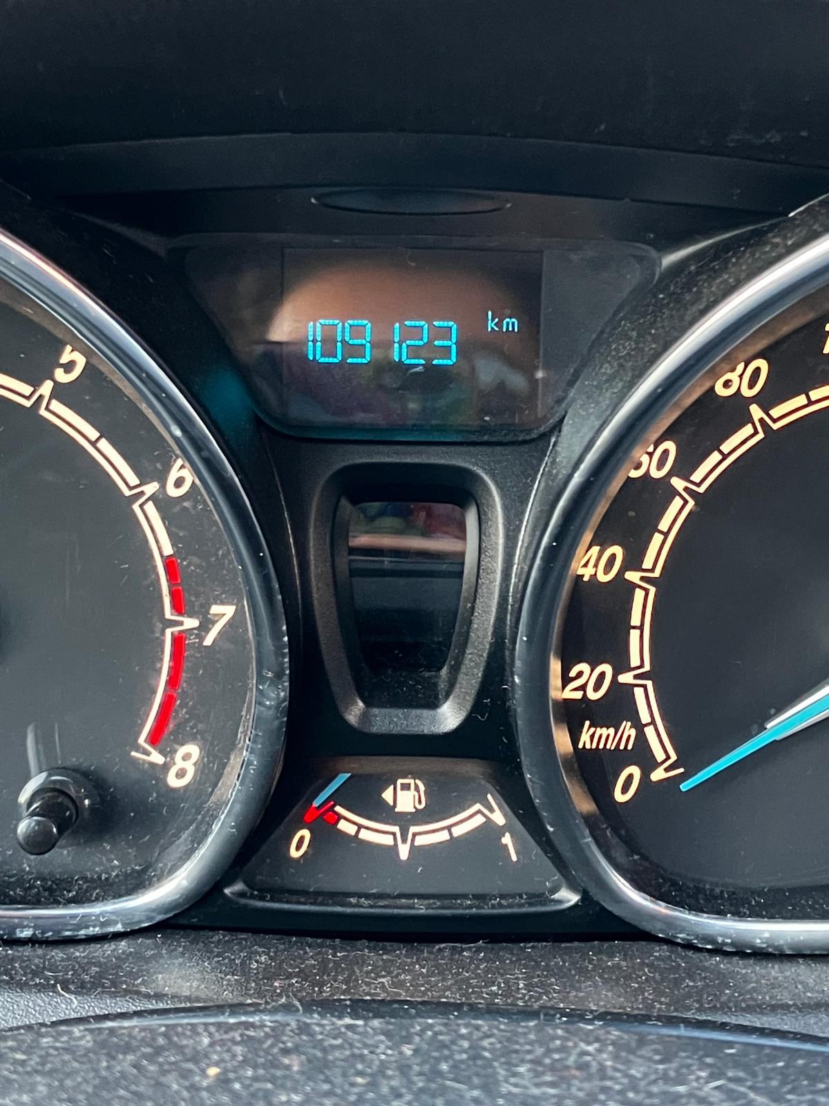 Ford Fiesta 1,25i mala kilometraža, fotografija 12