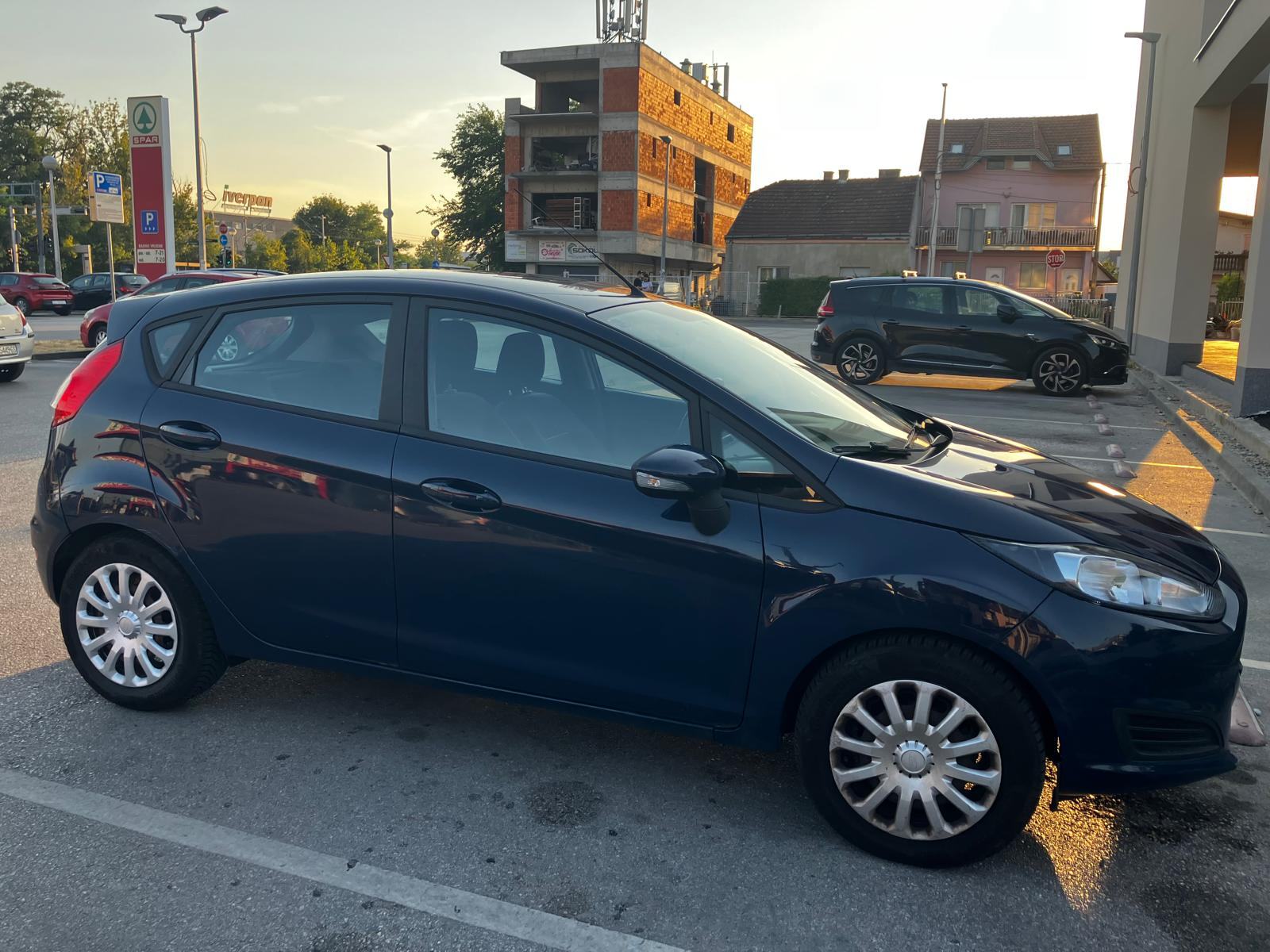Ford Fiesta 1,25i mala kilometraža, fotografija 3
