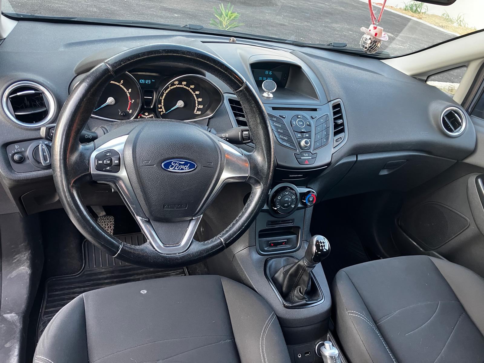 Ford Fiesta 1,25i mala kilometraža, fotografija 5
