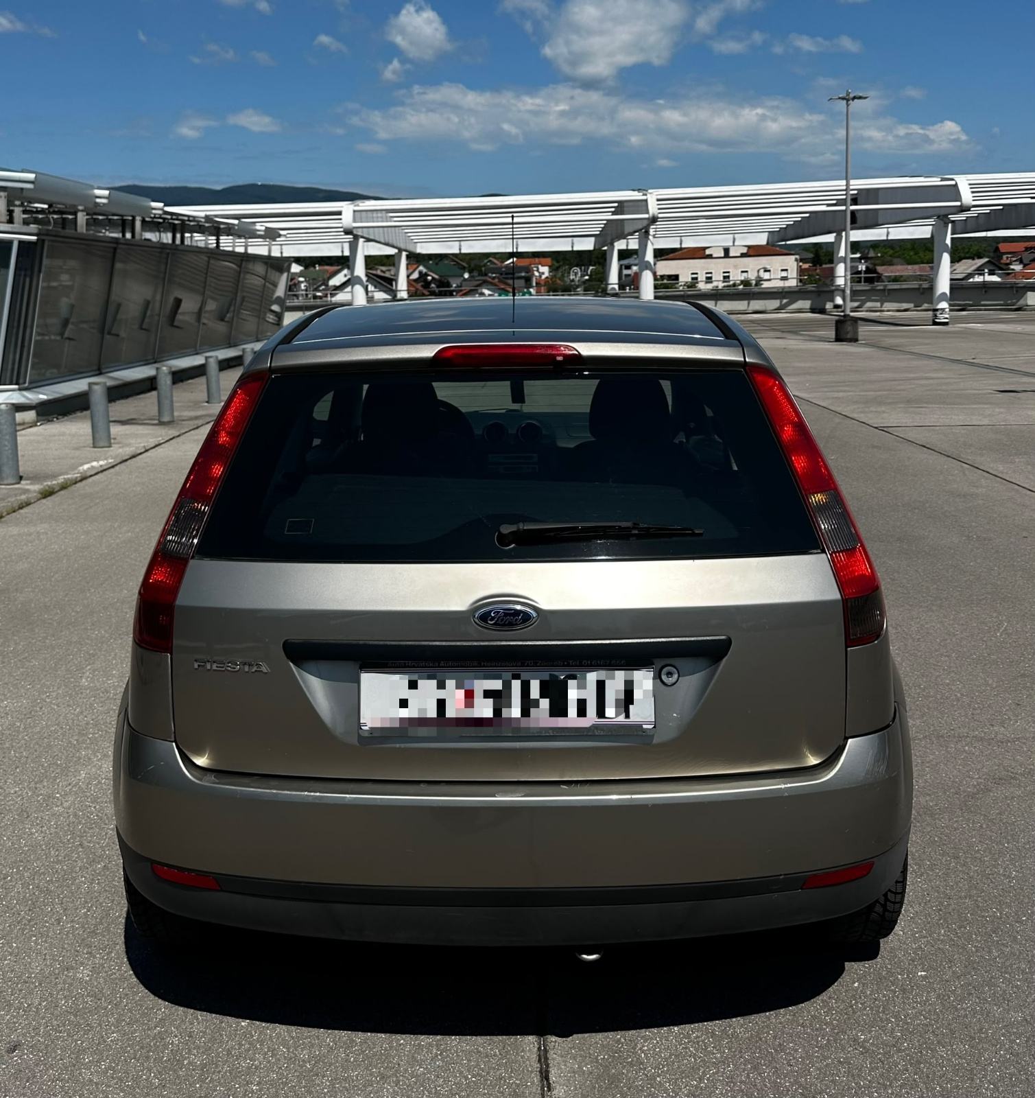 Ford Fiesta 1,3 i *Hr.Auto.Prvi vlasnik*Klima*Reg. God dana 07/2027*, fotografija 6