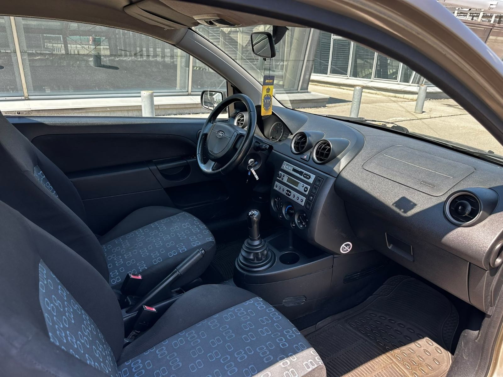 Ford Fiesta 1,3 i *Hr.Auto.Prvi vlasnik*Klima*Reg. God dana 07/2027*, fotografija 11